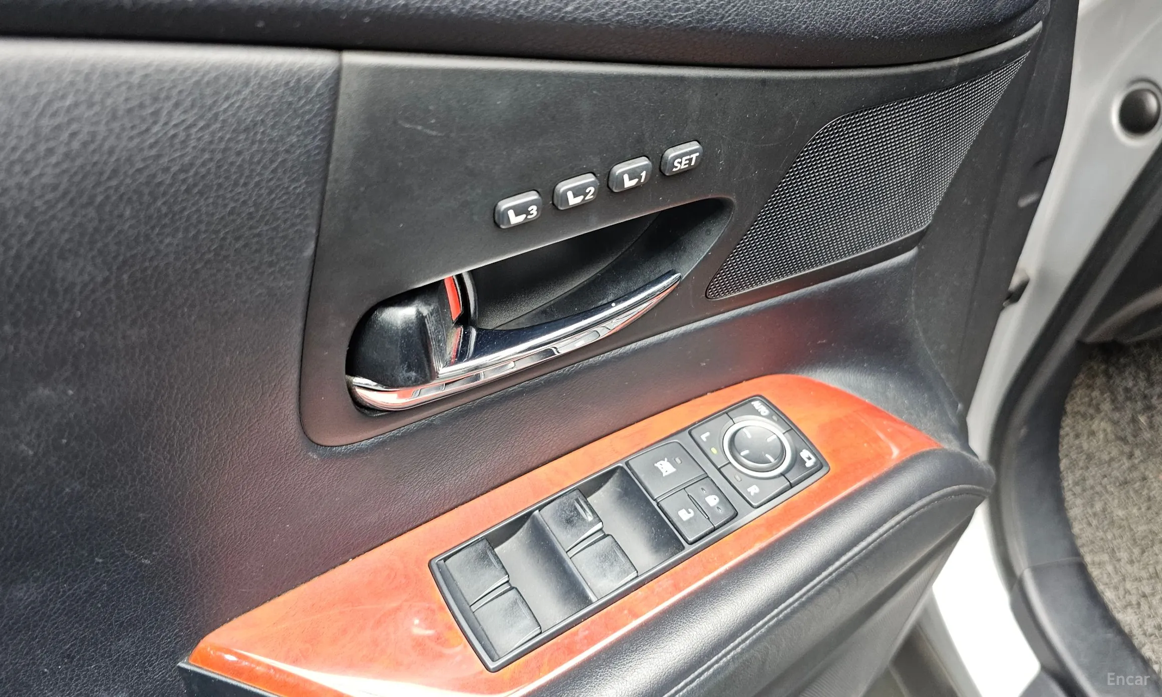 Lexus RX350 превью 18