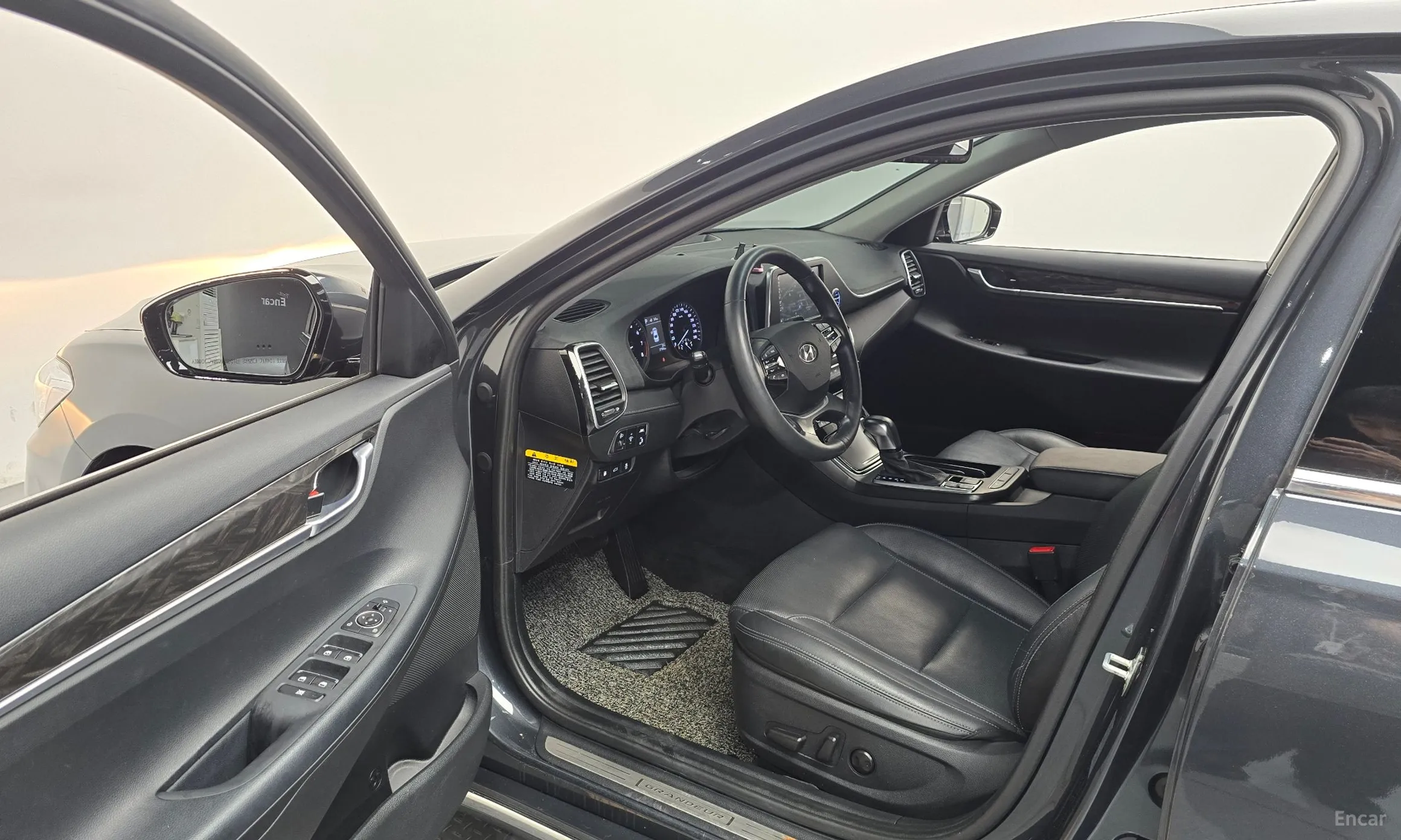 Hyundai Grandeur IG превью 10
