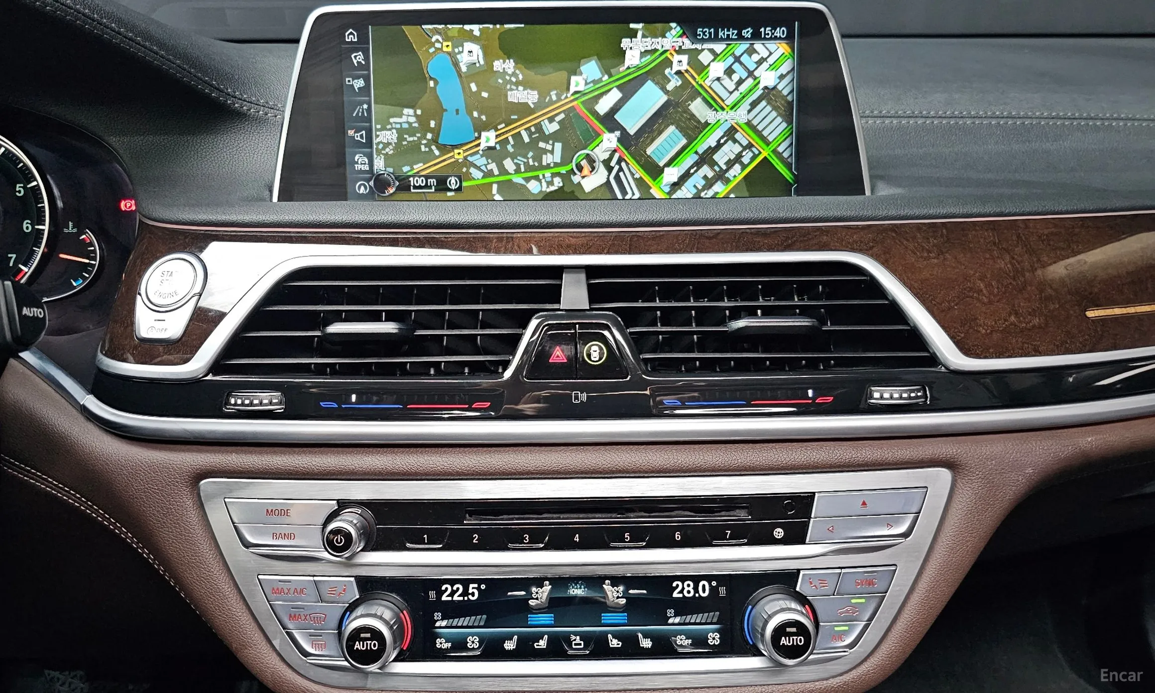 BMW 7 Series (G11) превью 16