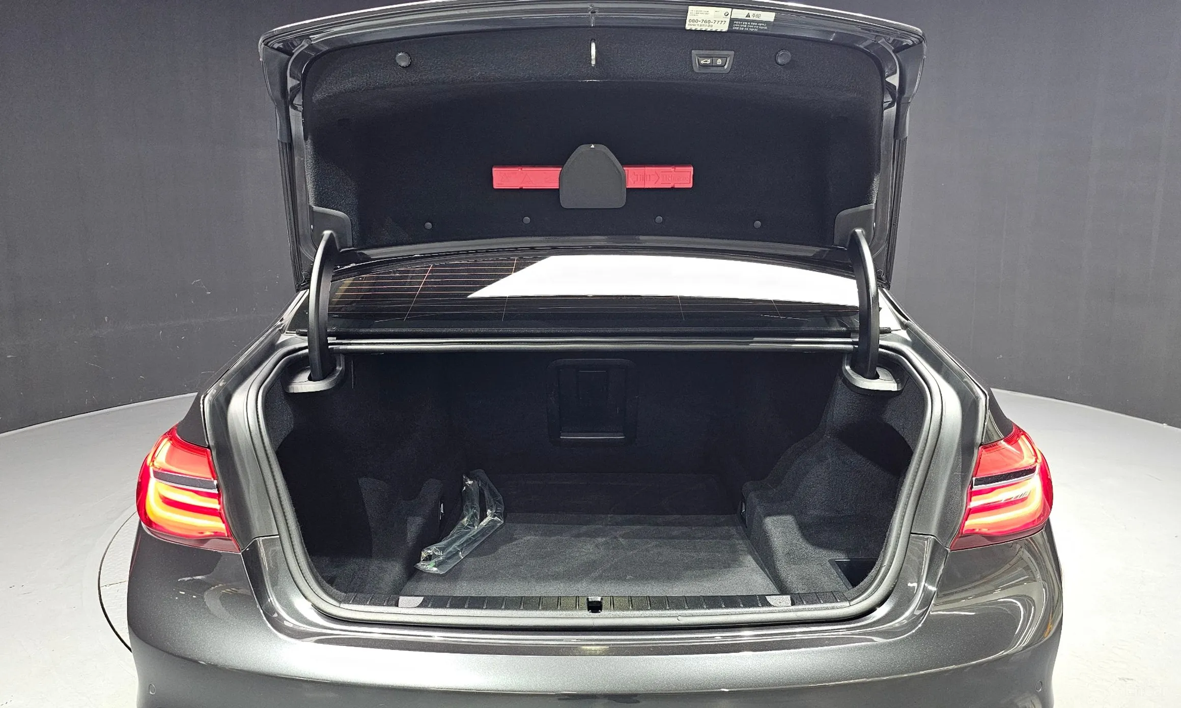 BMW 7 Series (G11) превью 20