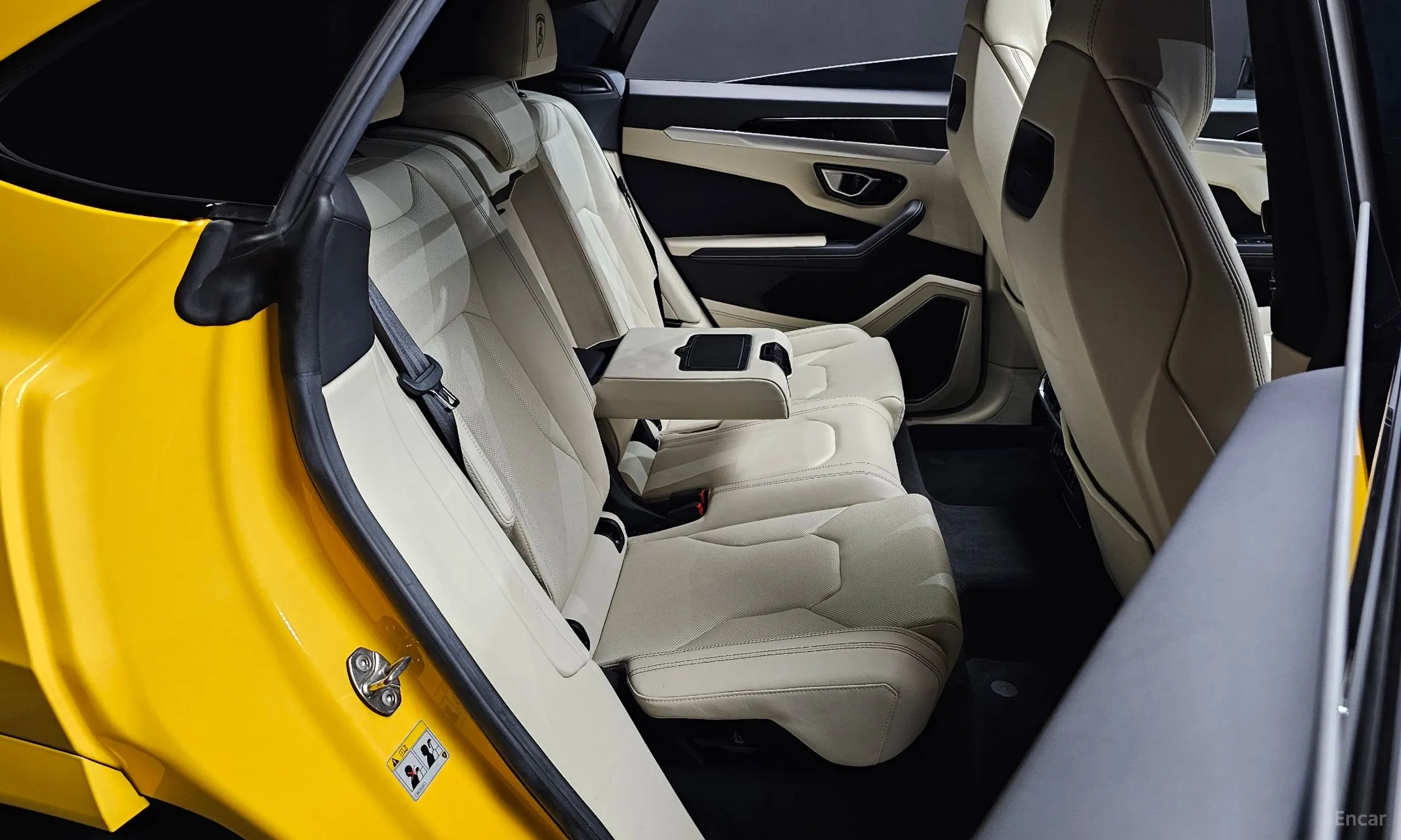Lamborghini Urus превью 11