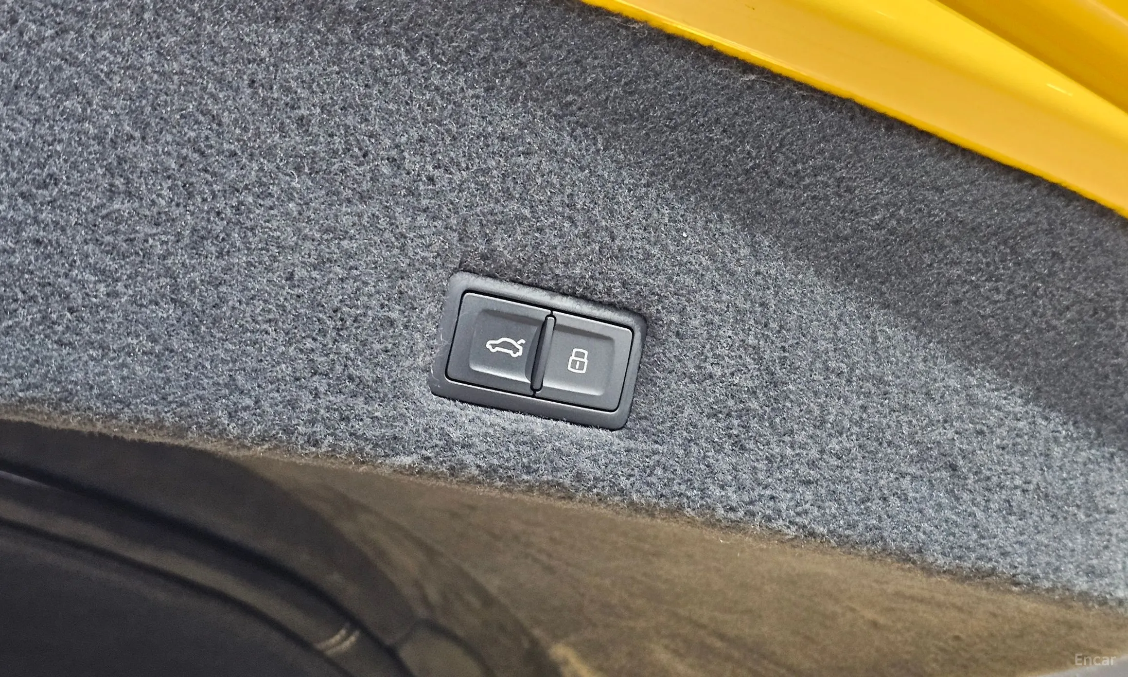 Lamborghini Urus превью 20