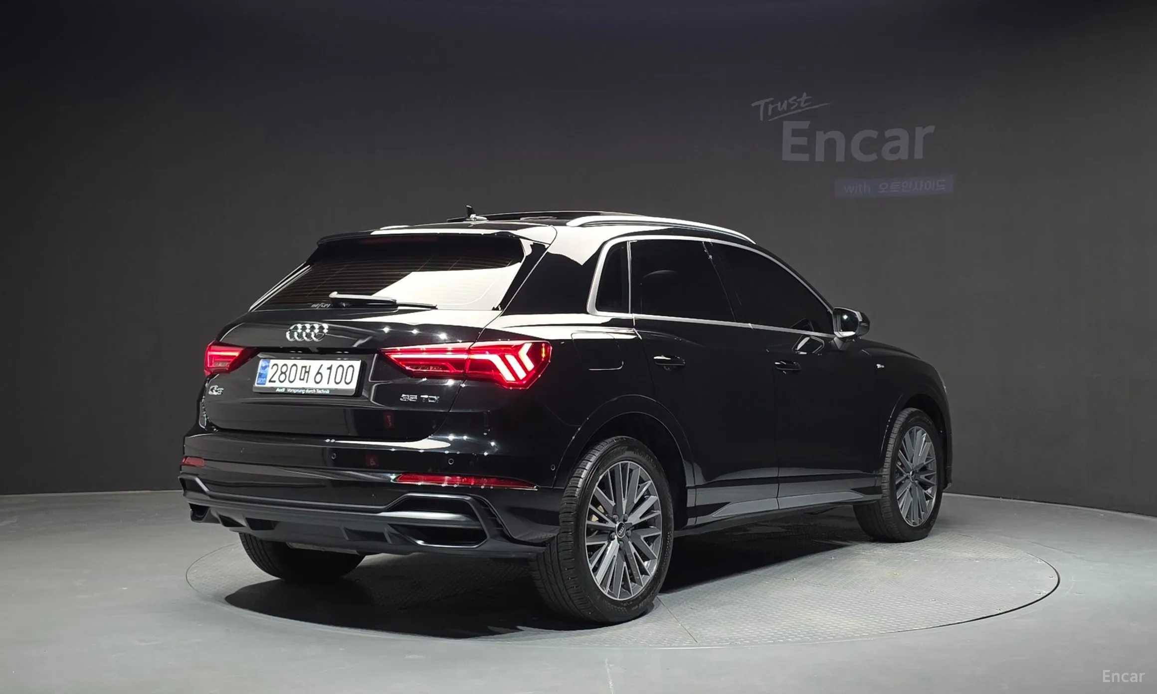 Audi Q3 (F3)