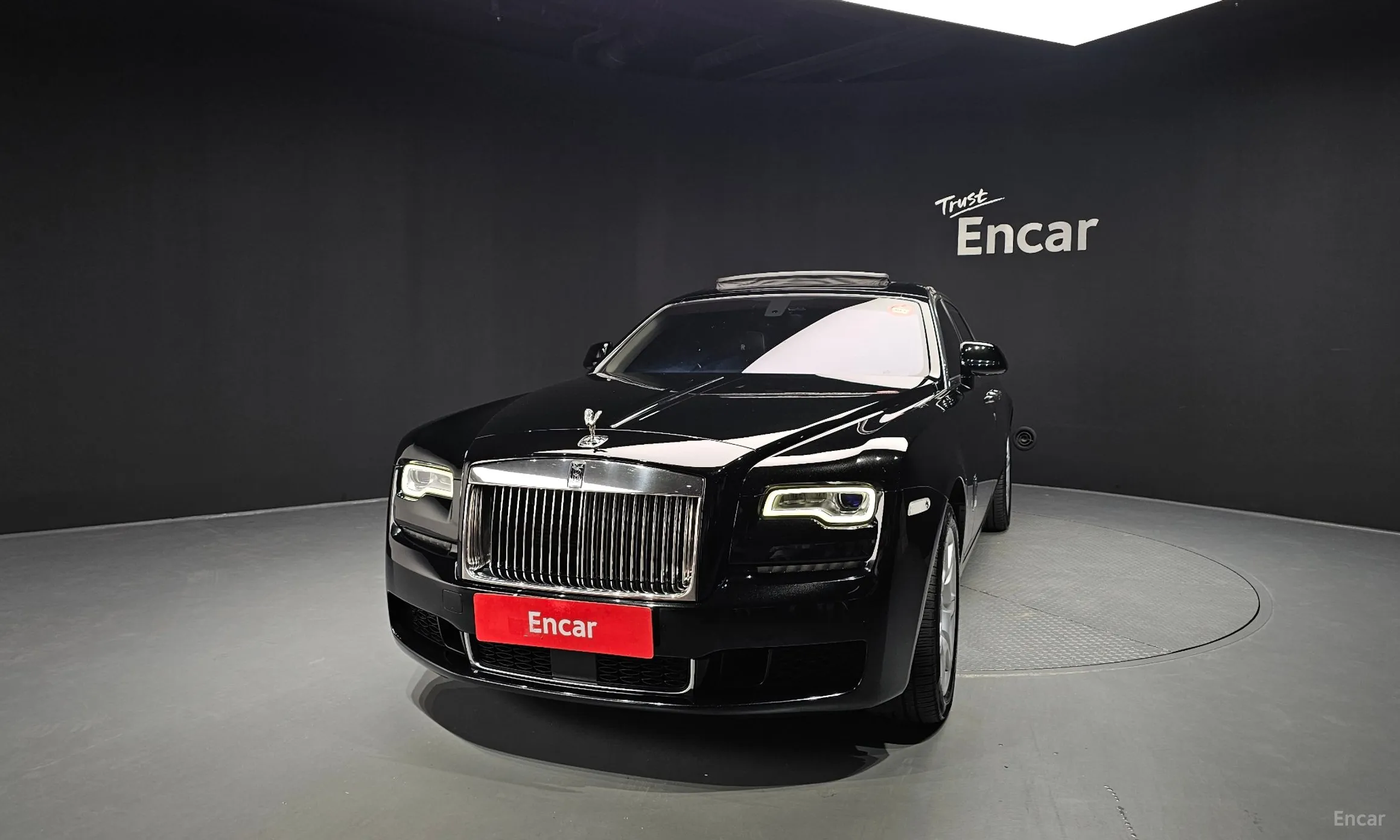 Rolls-Royce Ghost превью 3