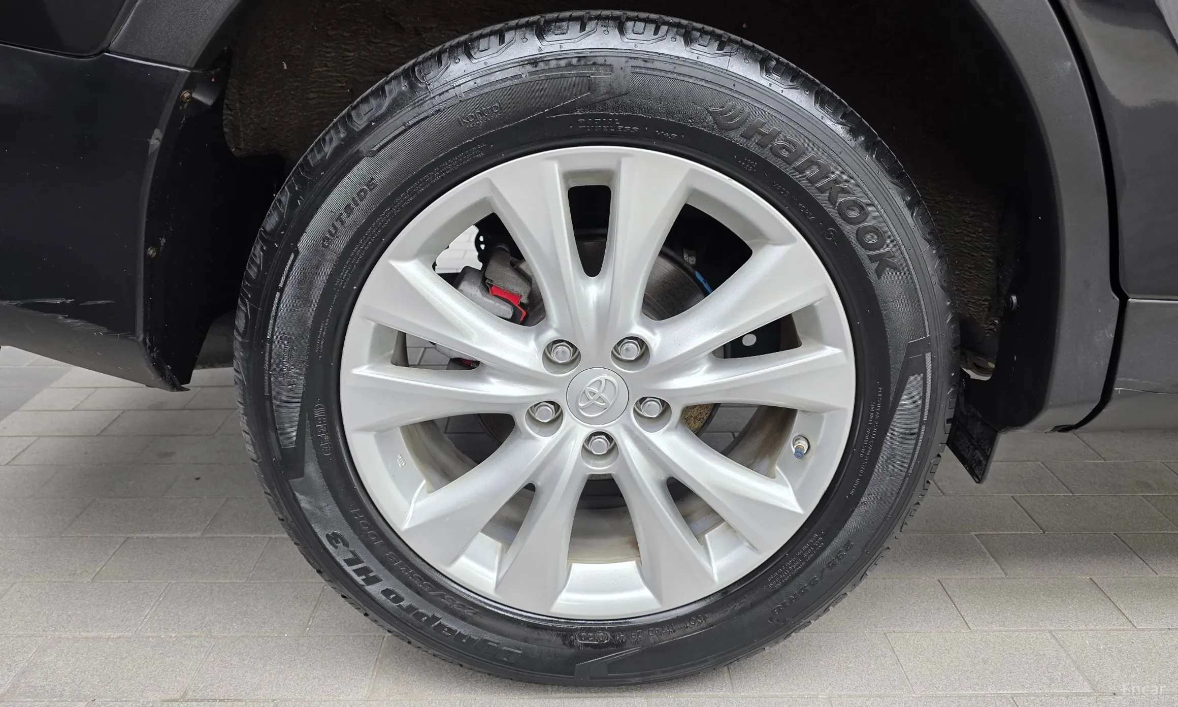 Toyota RAV4 превью 5