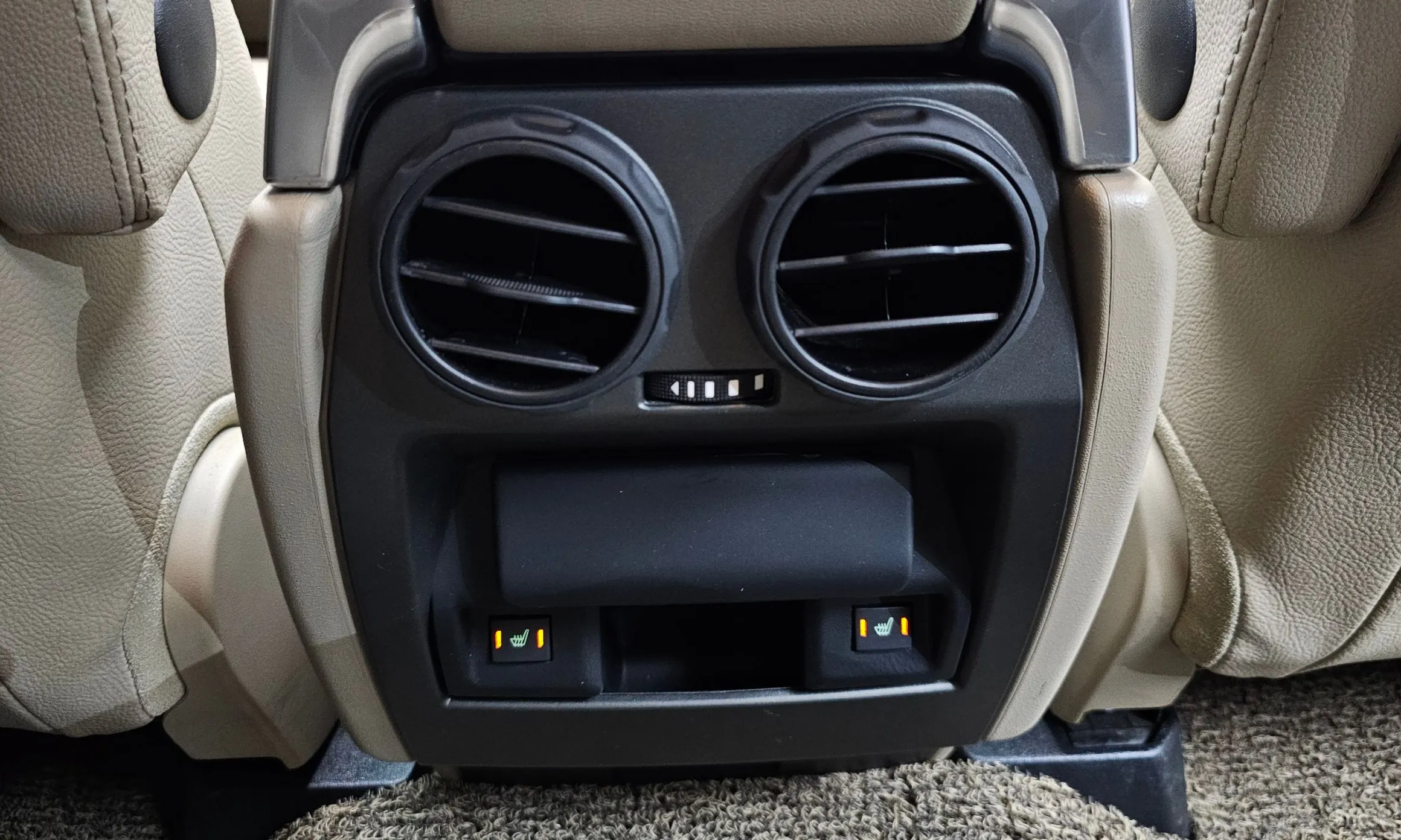 Land Rover Discovery 4 превью 18