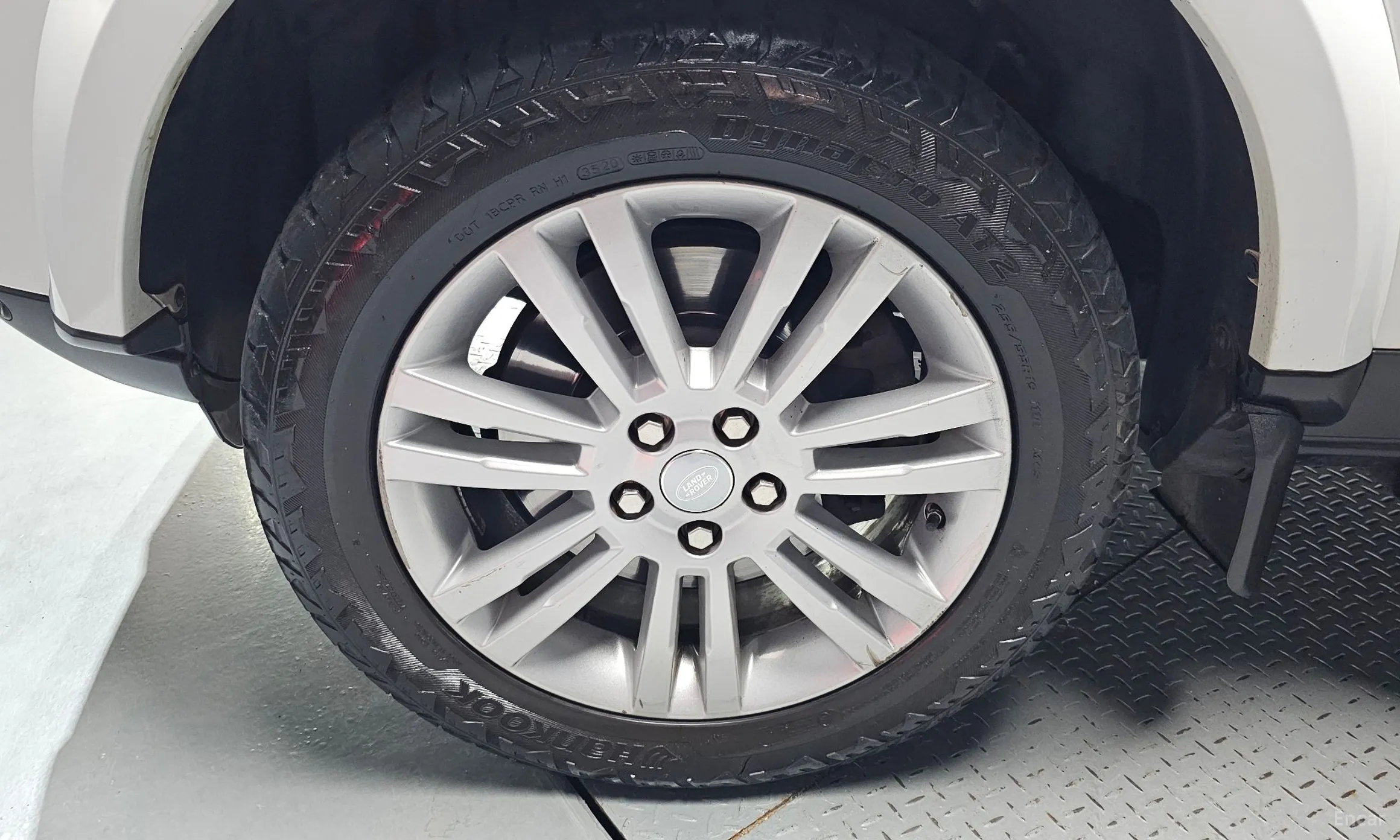 Land Rover Discovery 4 превью 5