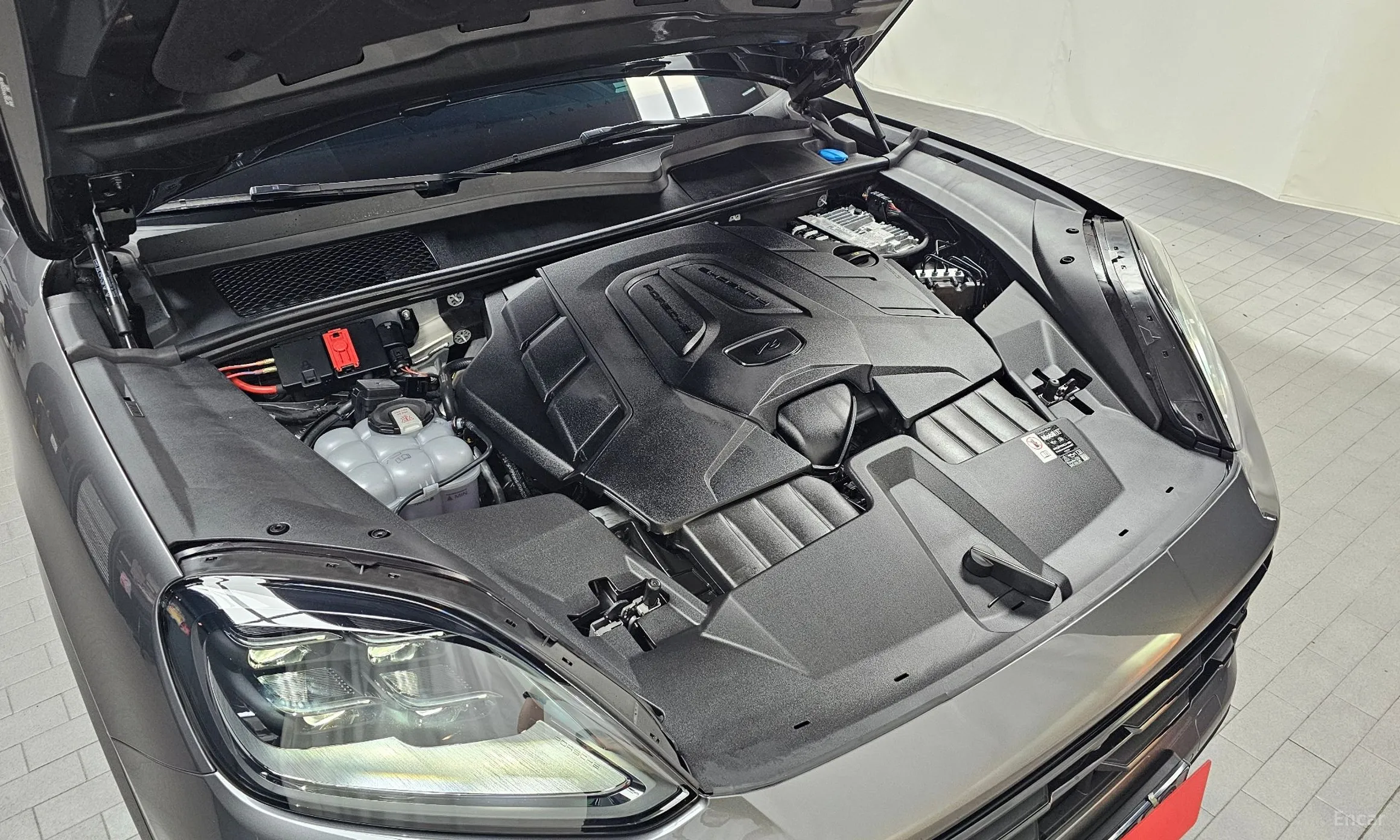 Porsche Cayenne (PO536) превью 6