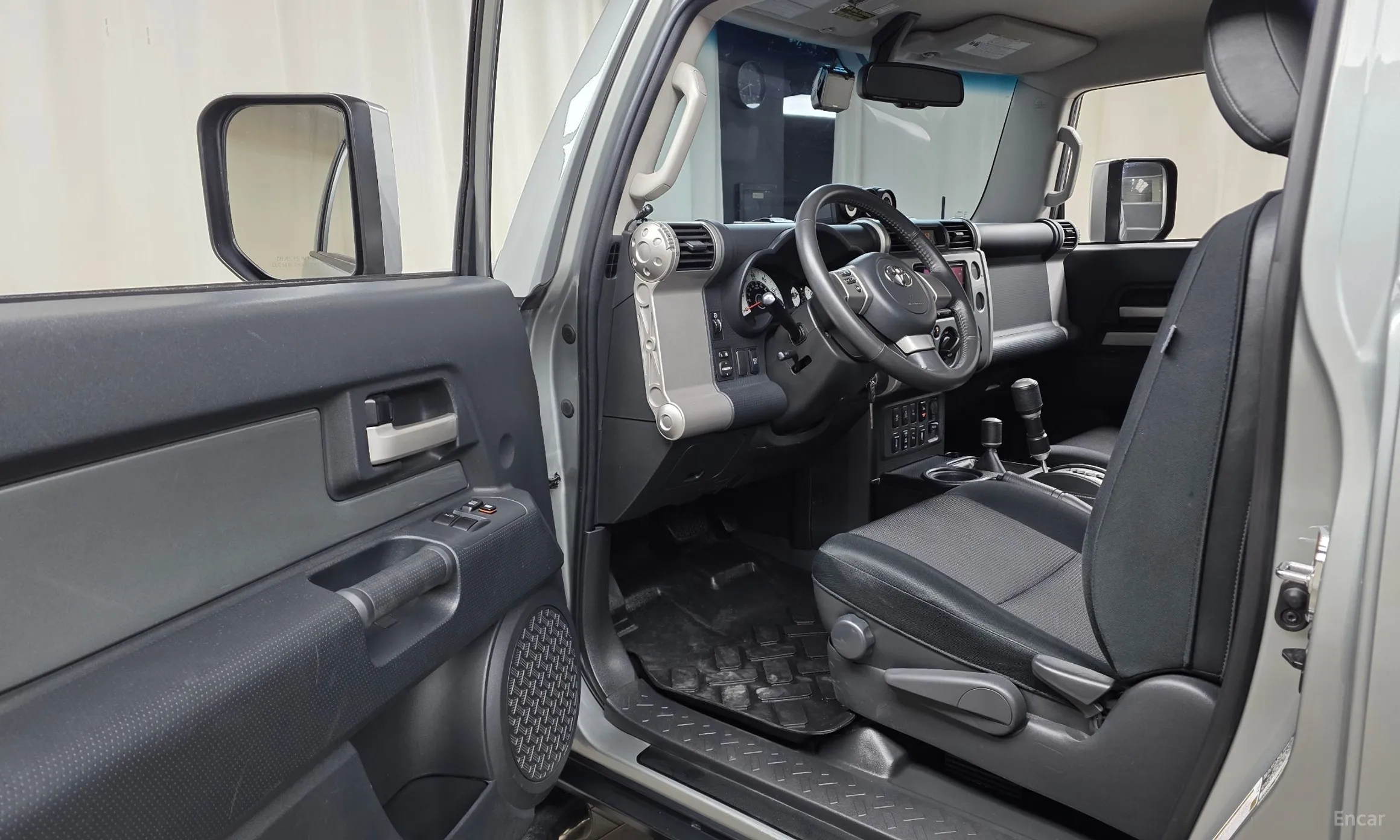 Toyota FJ Cruiser превью 10
