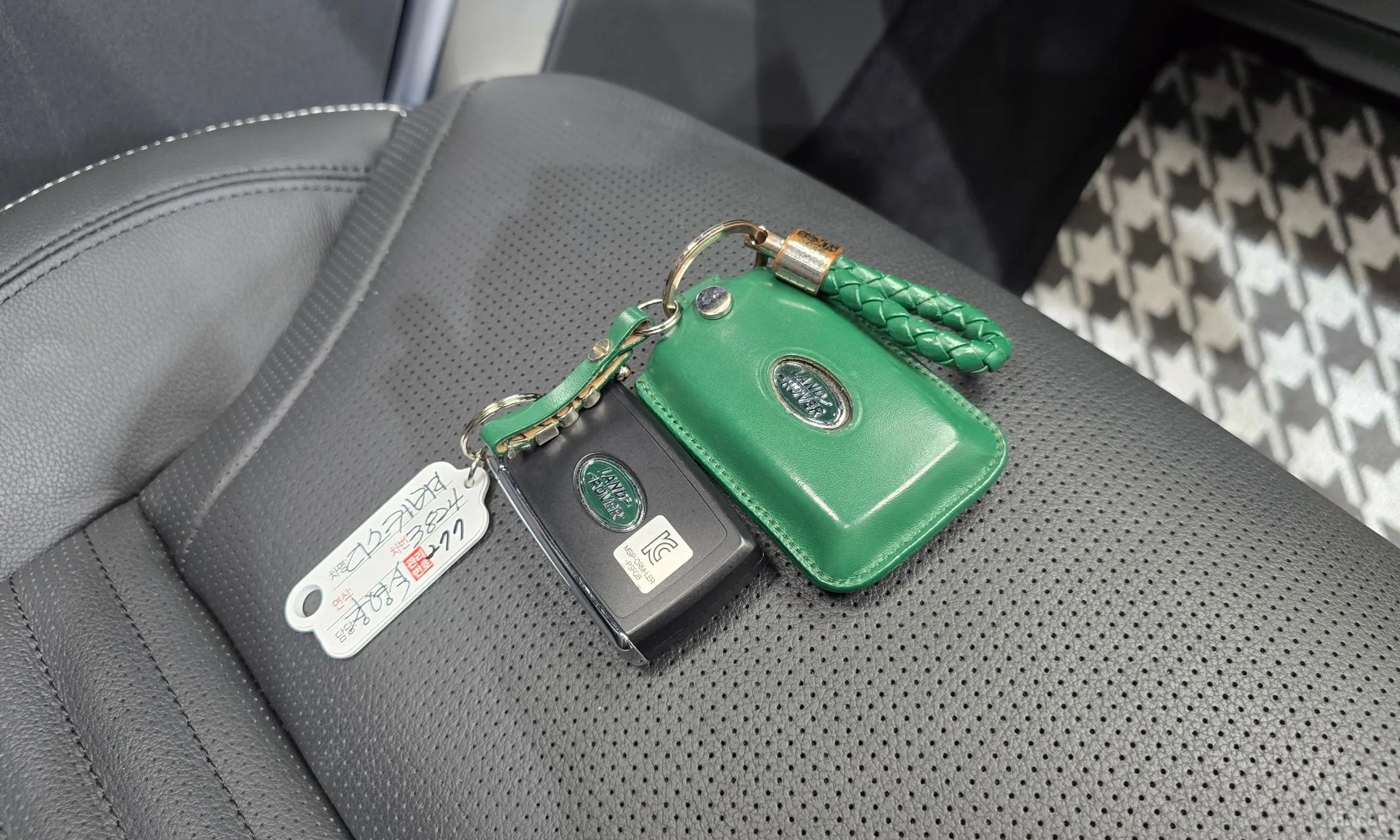 Land Rover Discovery 5 превью 16