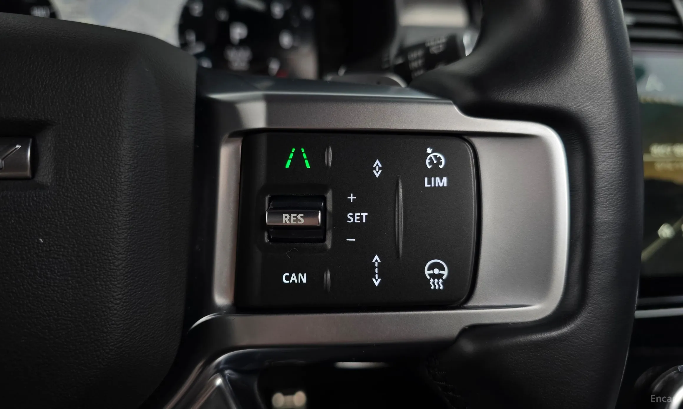Land Rover Discovery 5 превью 17