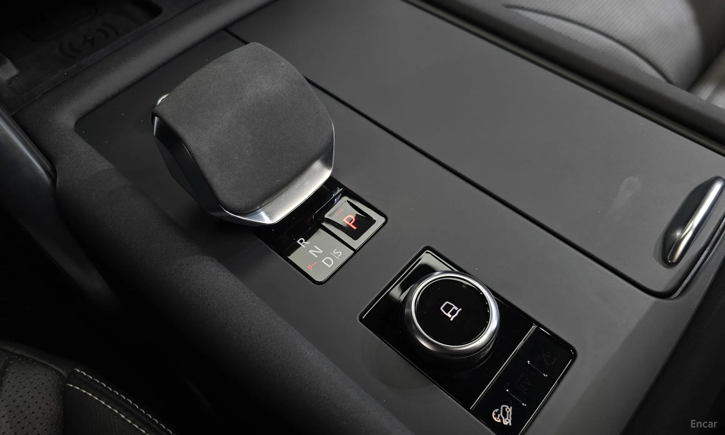 Land Rover Discovery 5 превью 9