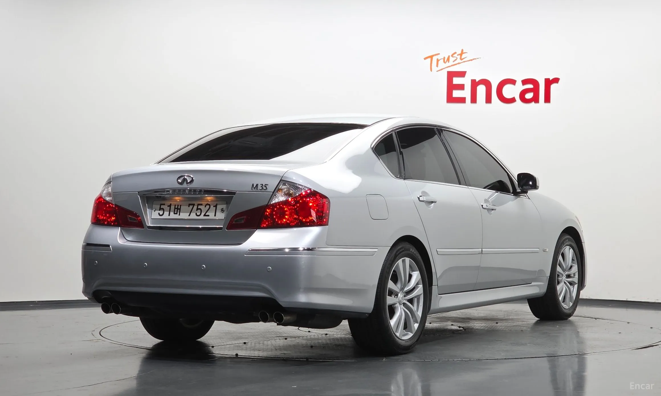 Infiniti M35