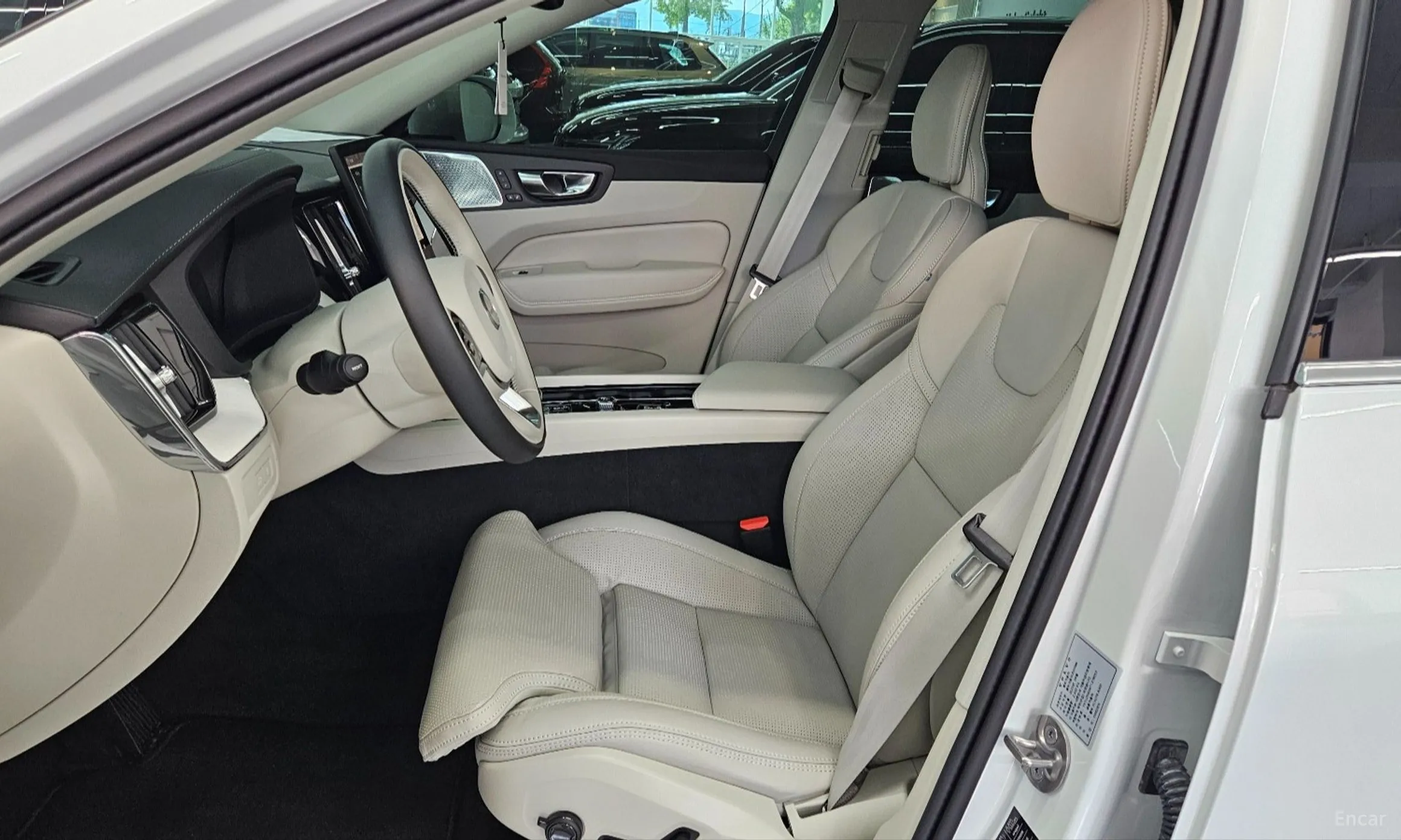 Volvo XC60 Gen 2 превью 10