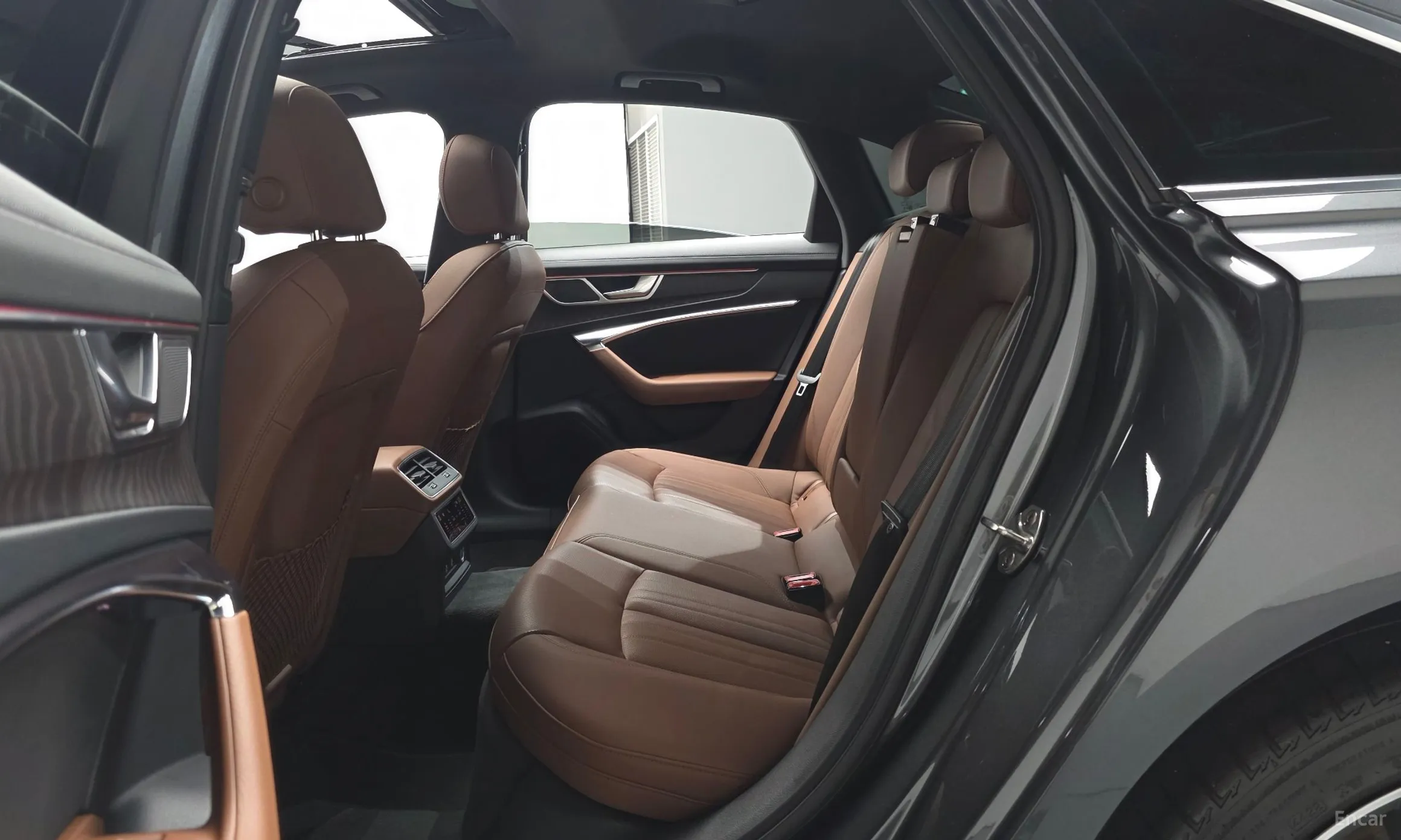 Audi A6 (C8) превью 12