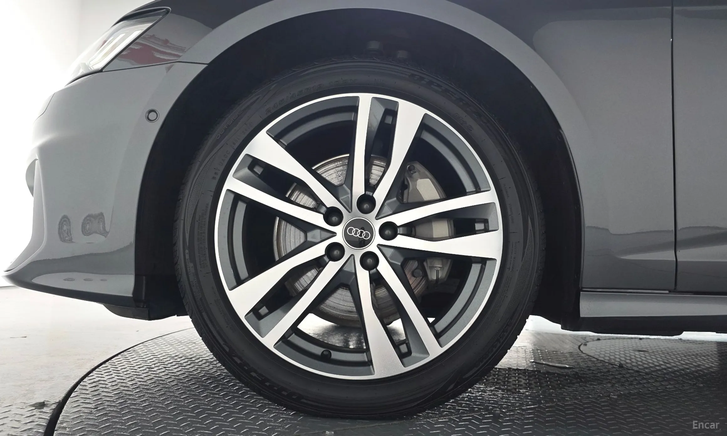 Audi A6 (C8) превью 5