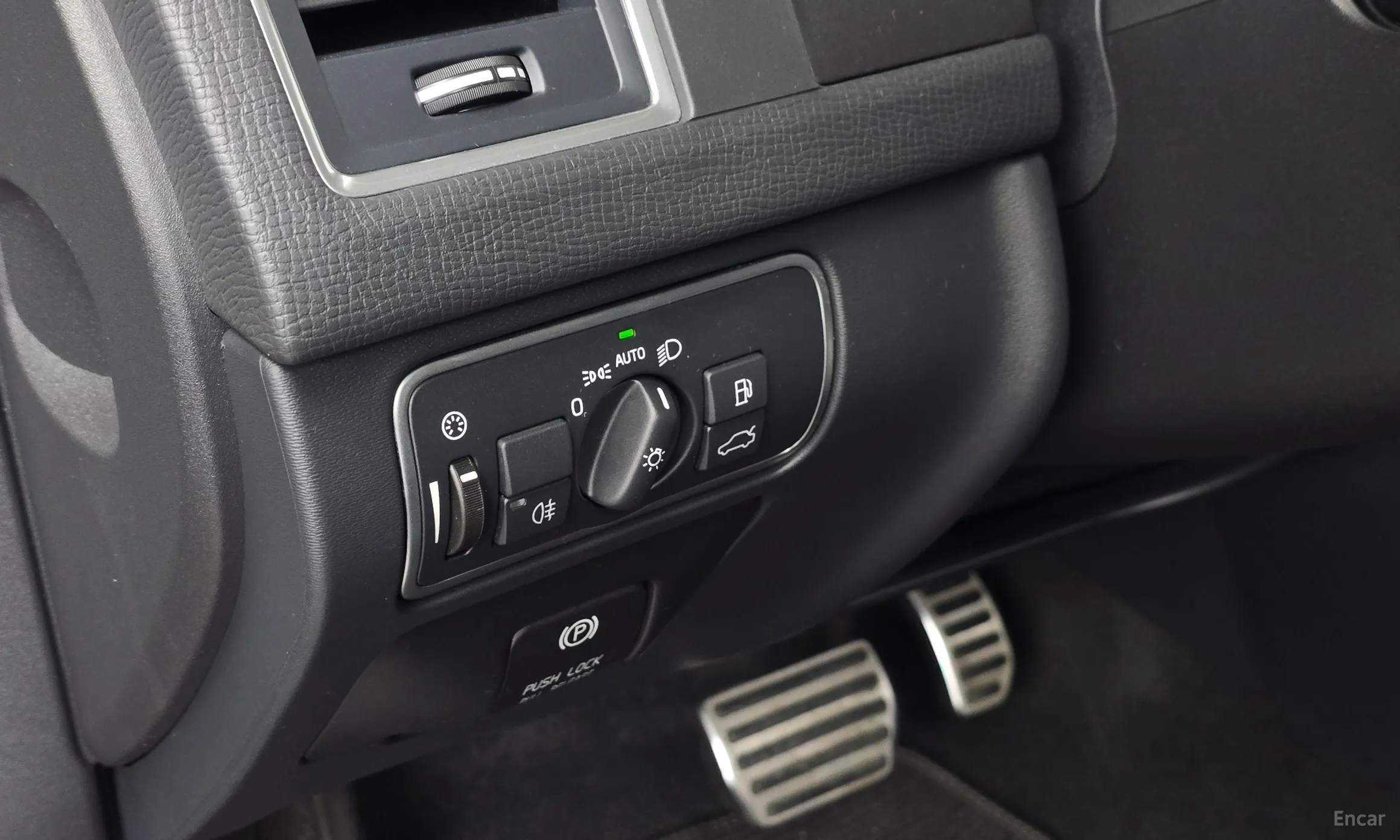 Volvo XC60 превью 17