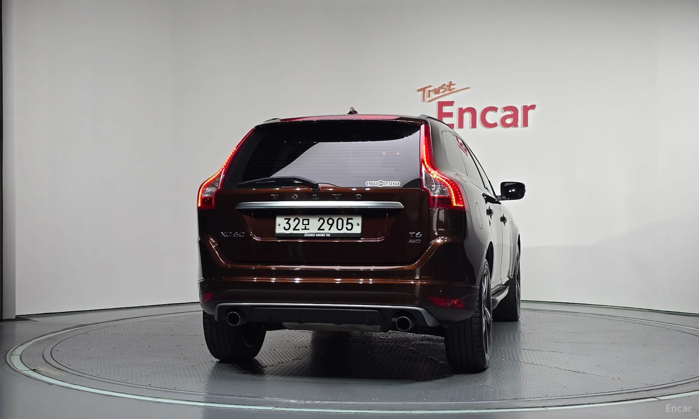 Volvo XC60 превью 4