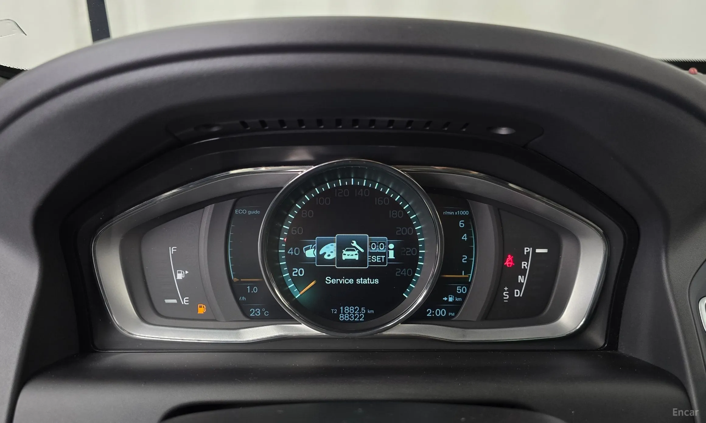 Volvo XC60 превью 8