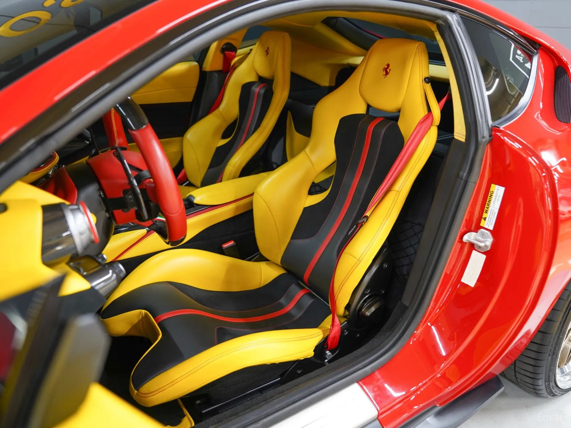 Ferrari 812 Superfast превью 13