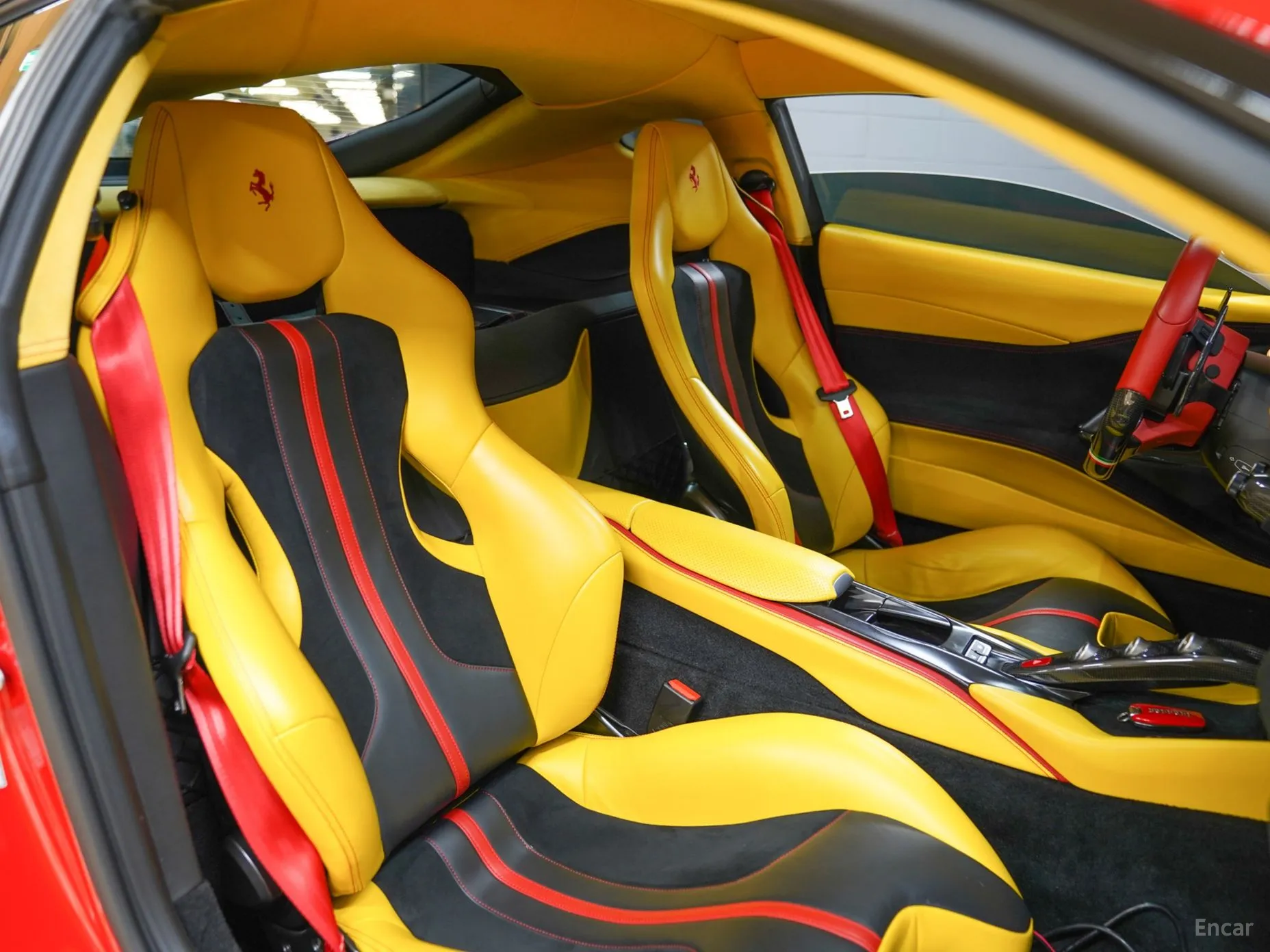 Ferrari 812 Superfast превью 14