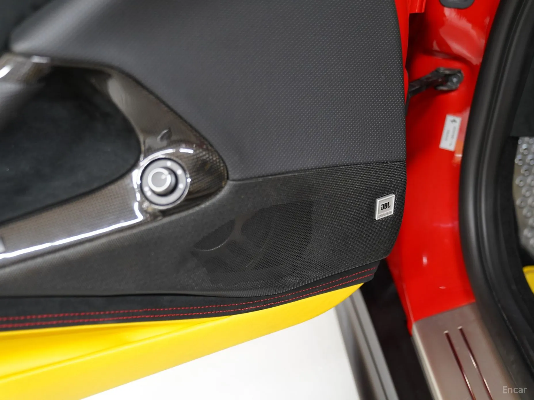 Ferrari 812 Superfast превью 15