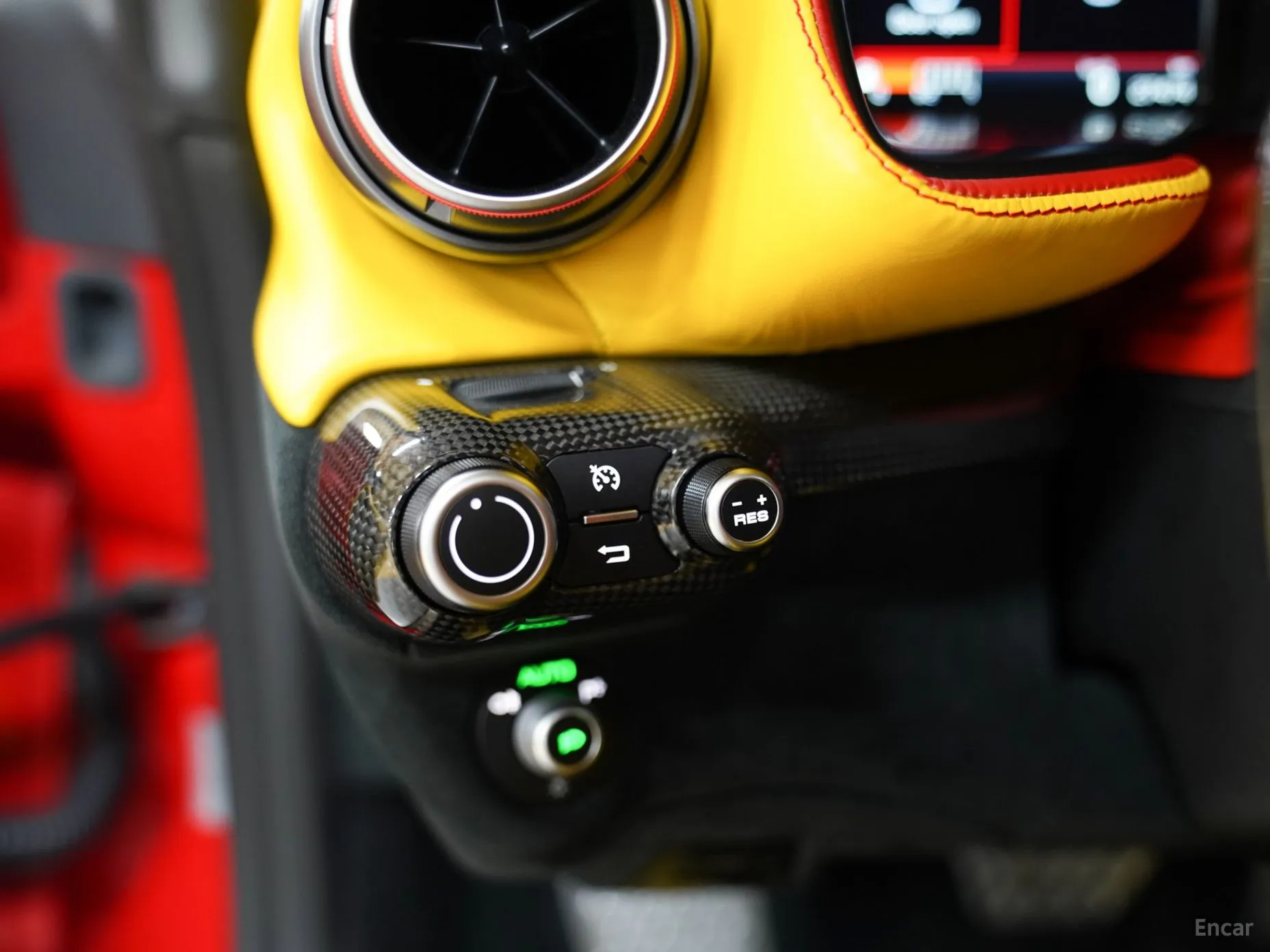 Ferrari 812 Superfast превью 17