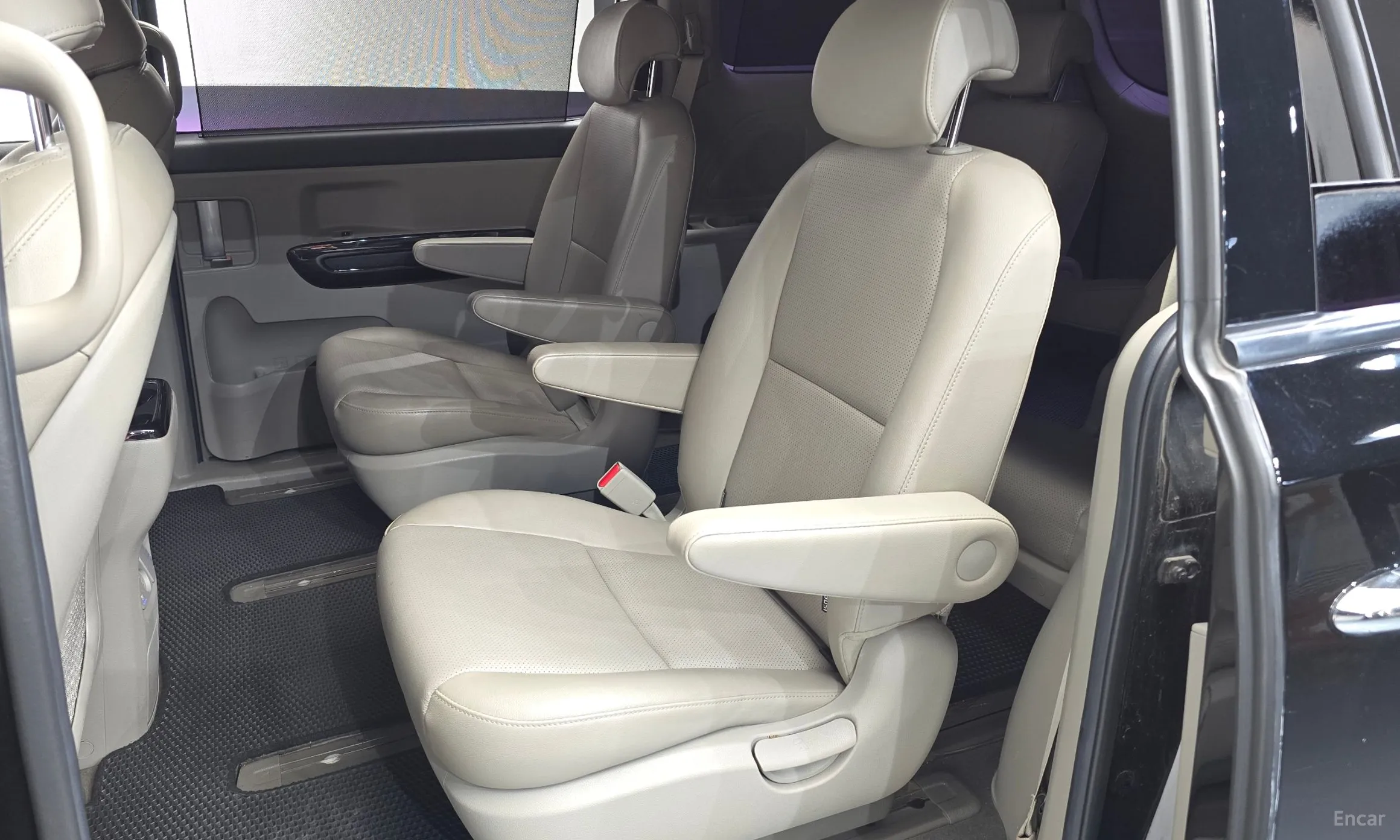 Kia Carnival превью 11