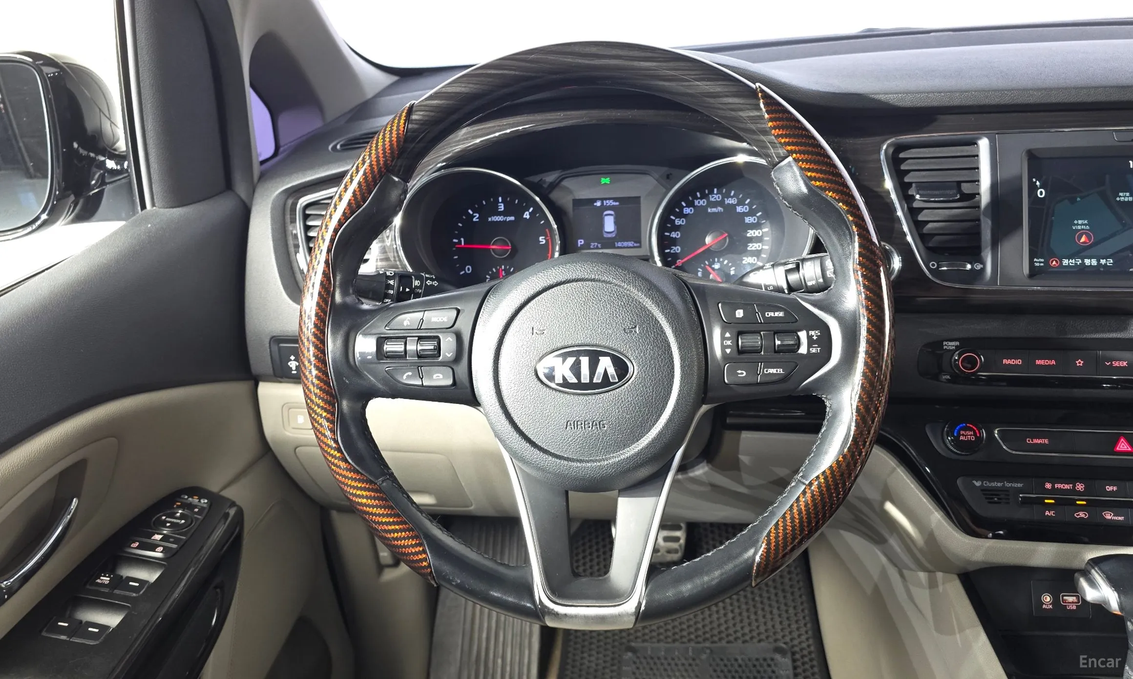 Kia Carnival превью 13