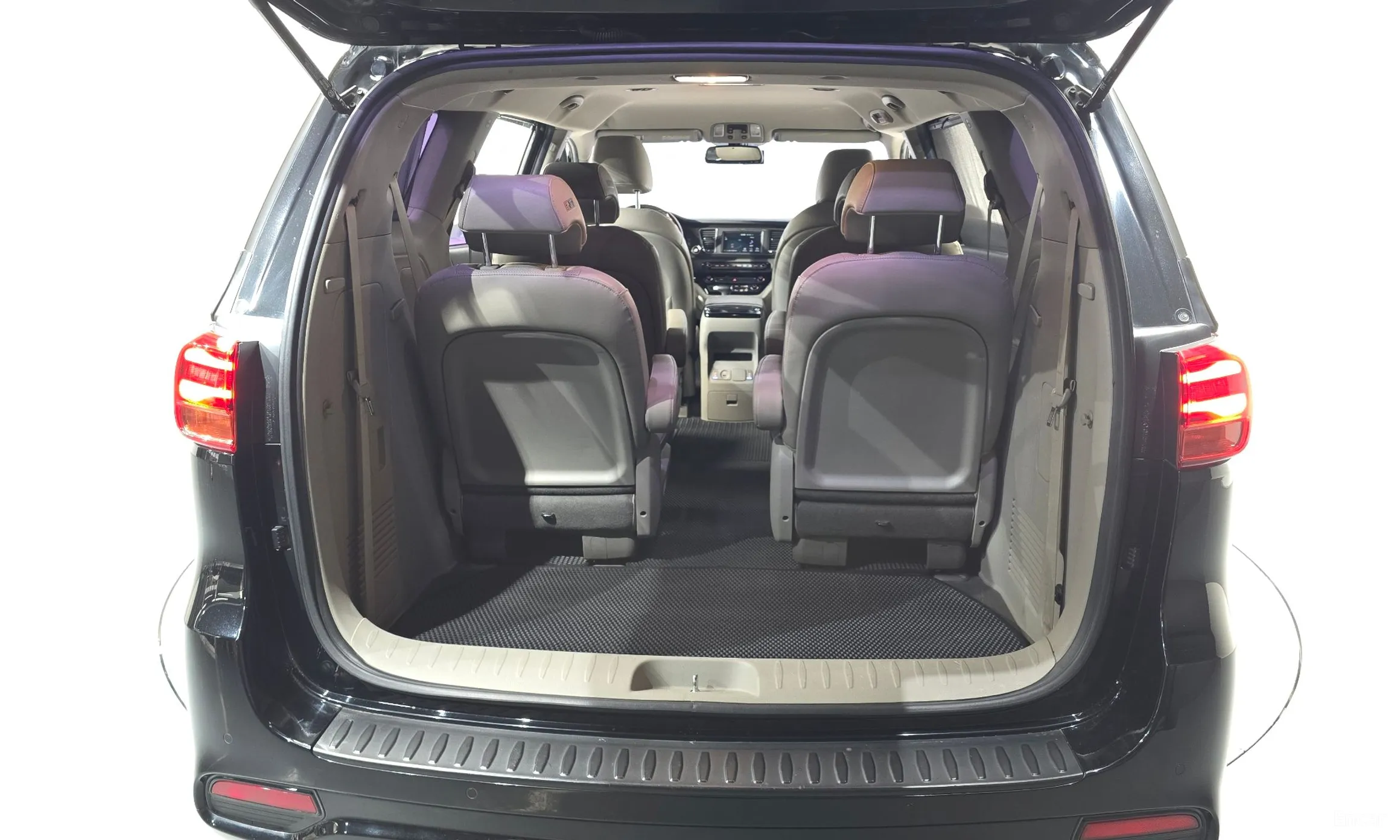 Kia Carnival превью 16