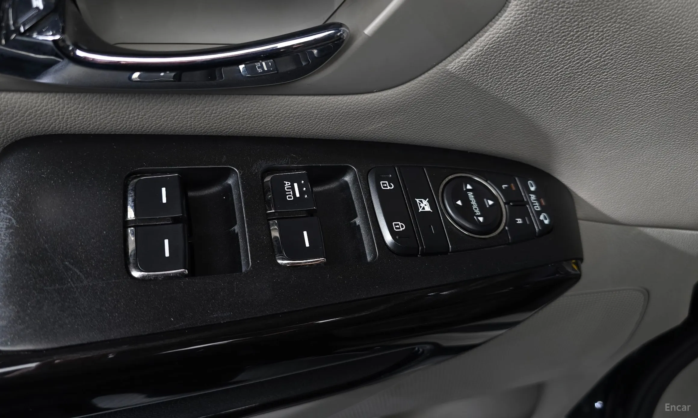 Kia Carnival превью 19