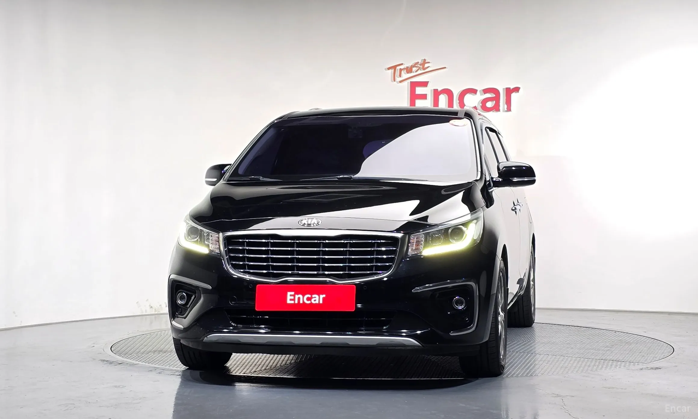Kia Carnival превью 3