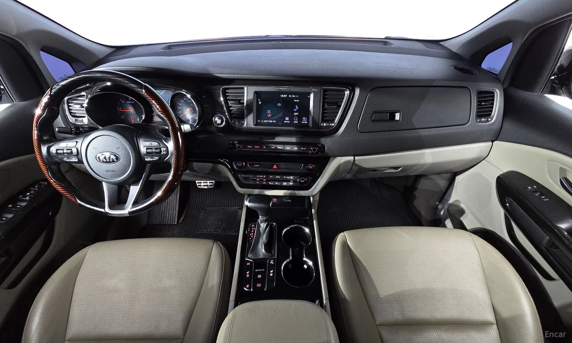 Kia Carnival превью 7