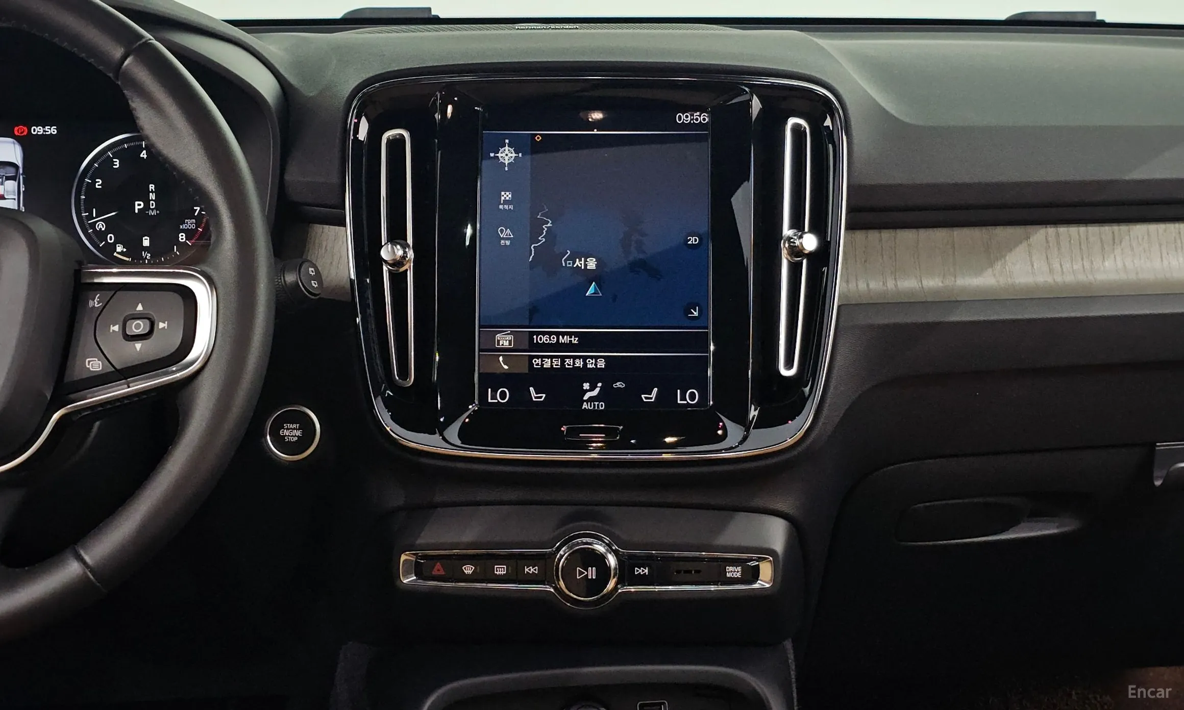 Volvo XC40 превью 14