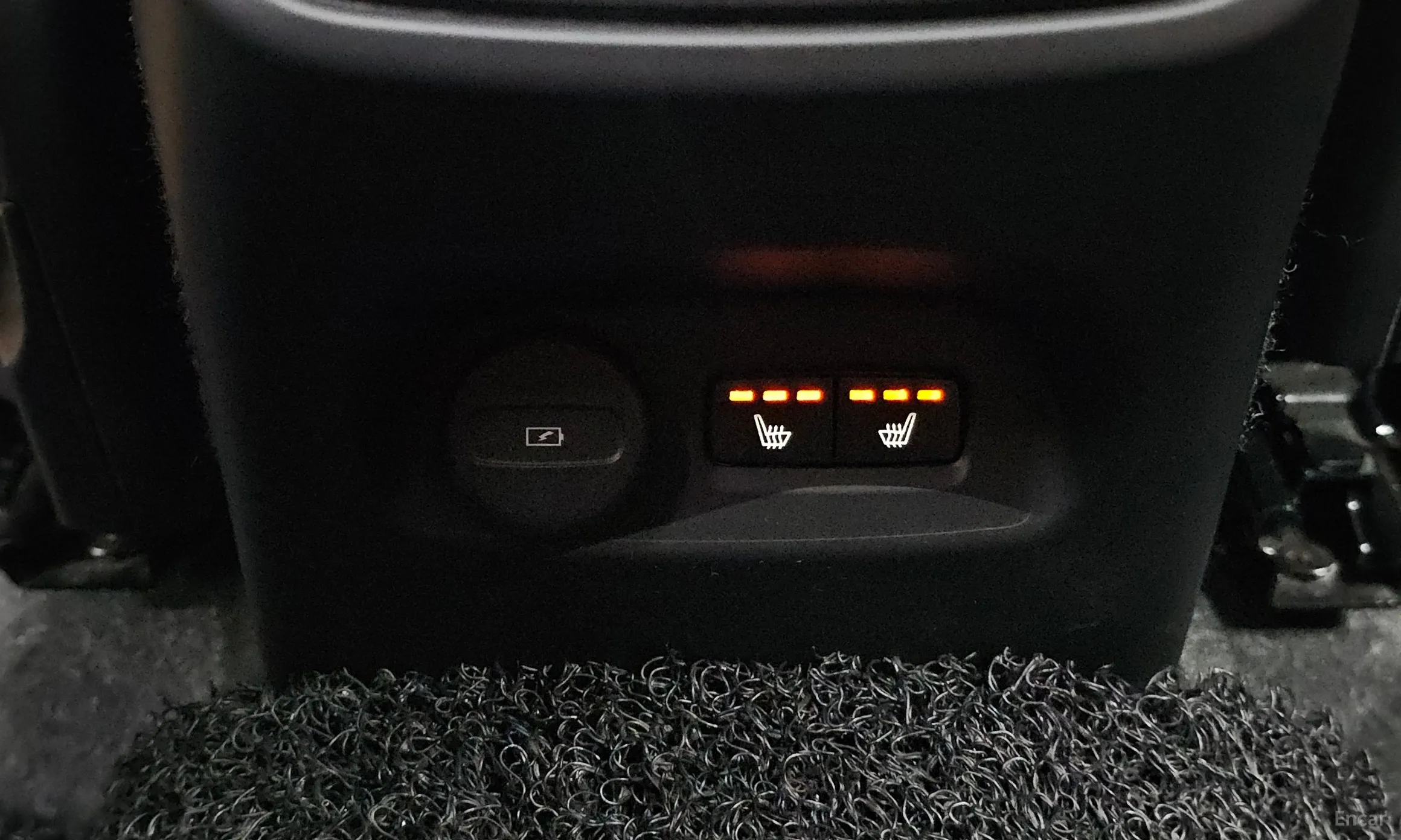 Volvo XC40 превью 20