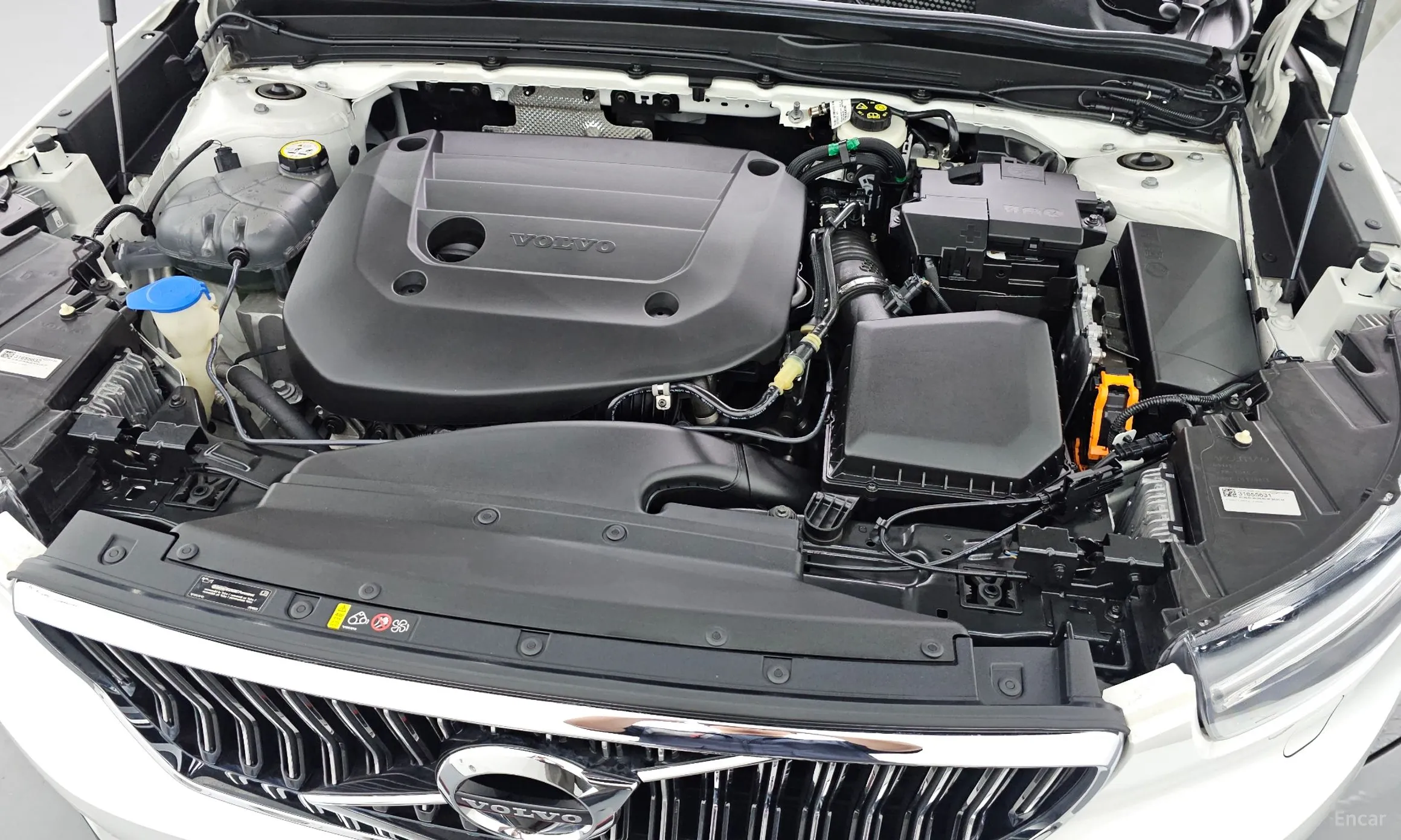 Volvo XC40 превью 6