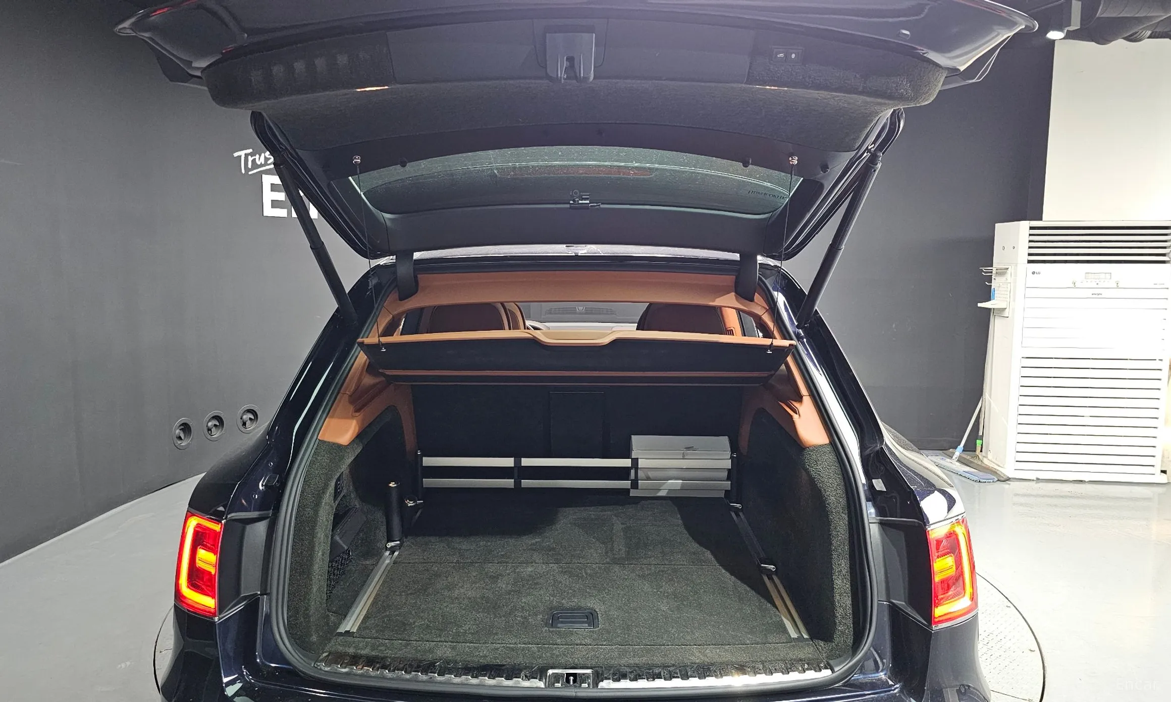 Bentley Bentayga превью 20