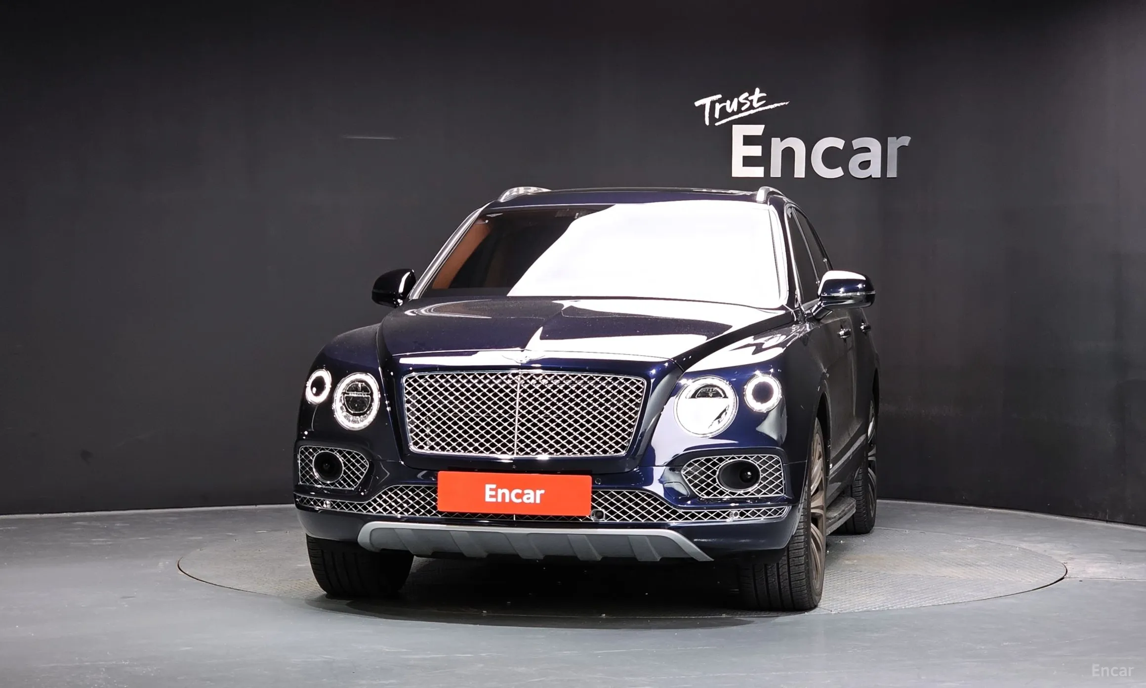 Bentley Bentayga превью 3