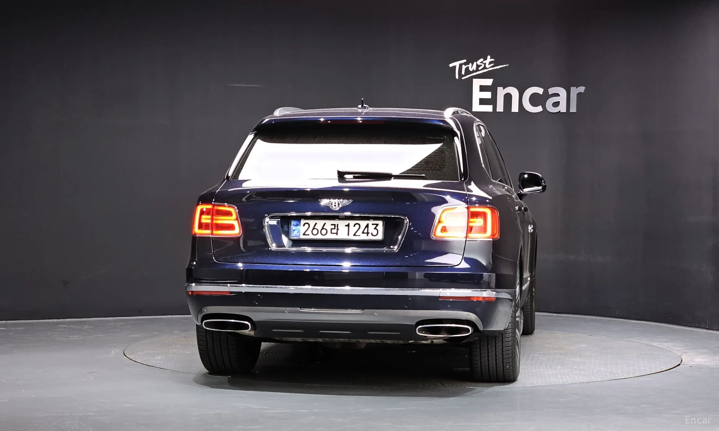 Bentley Bentayga превью 4