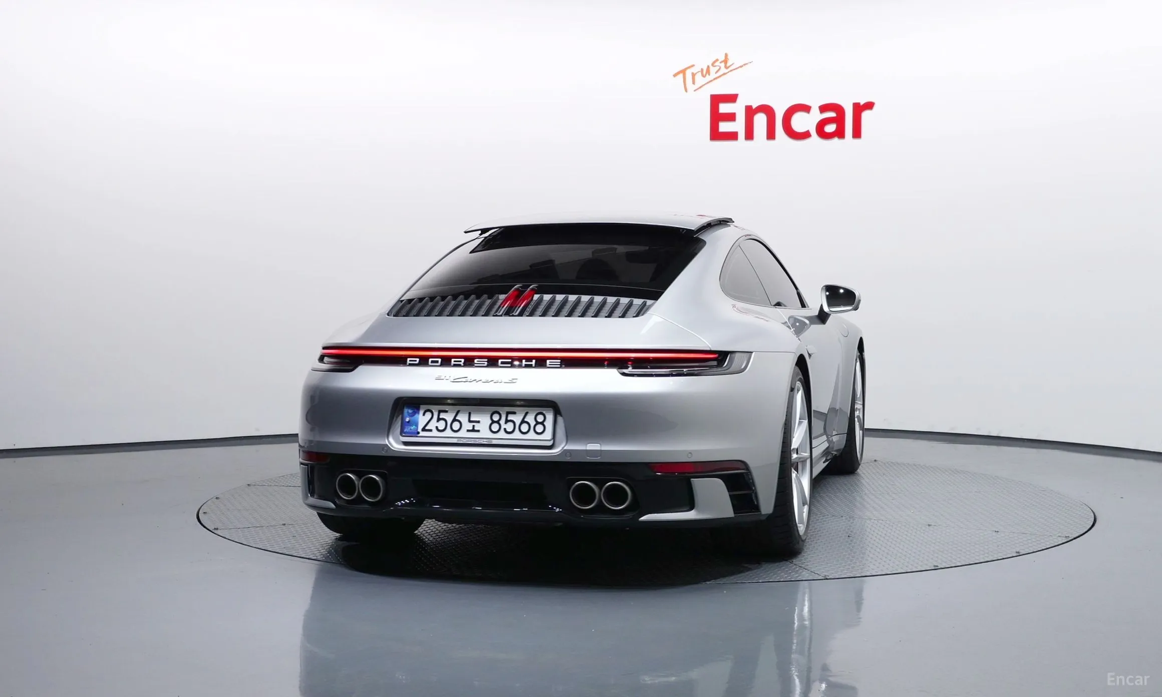 Porsche 911 (992) превью 4