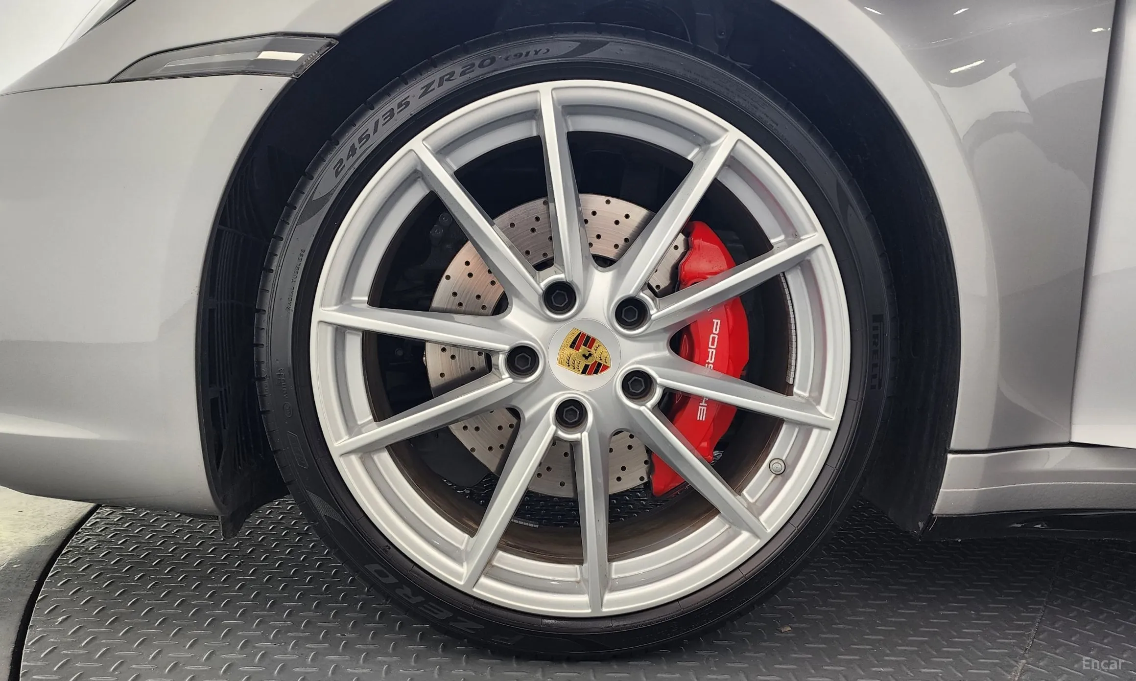 Porsche 911 (992) превью 5