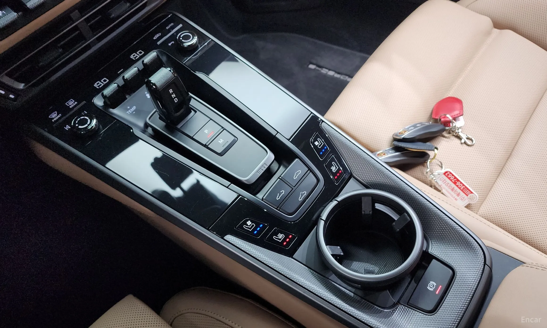 Porsche 911 (992) превью 9