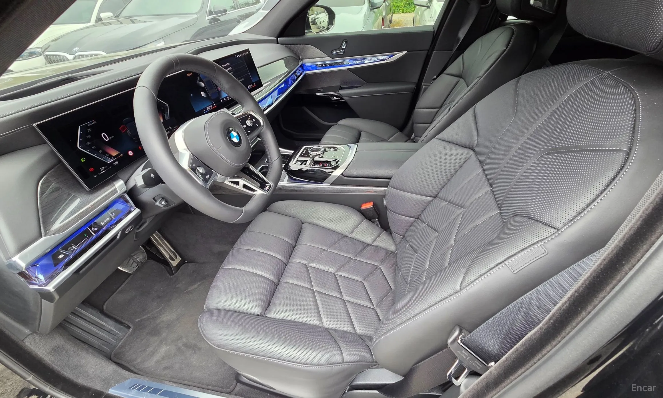 BMW 7 Series (G70) превью 11