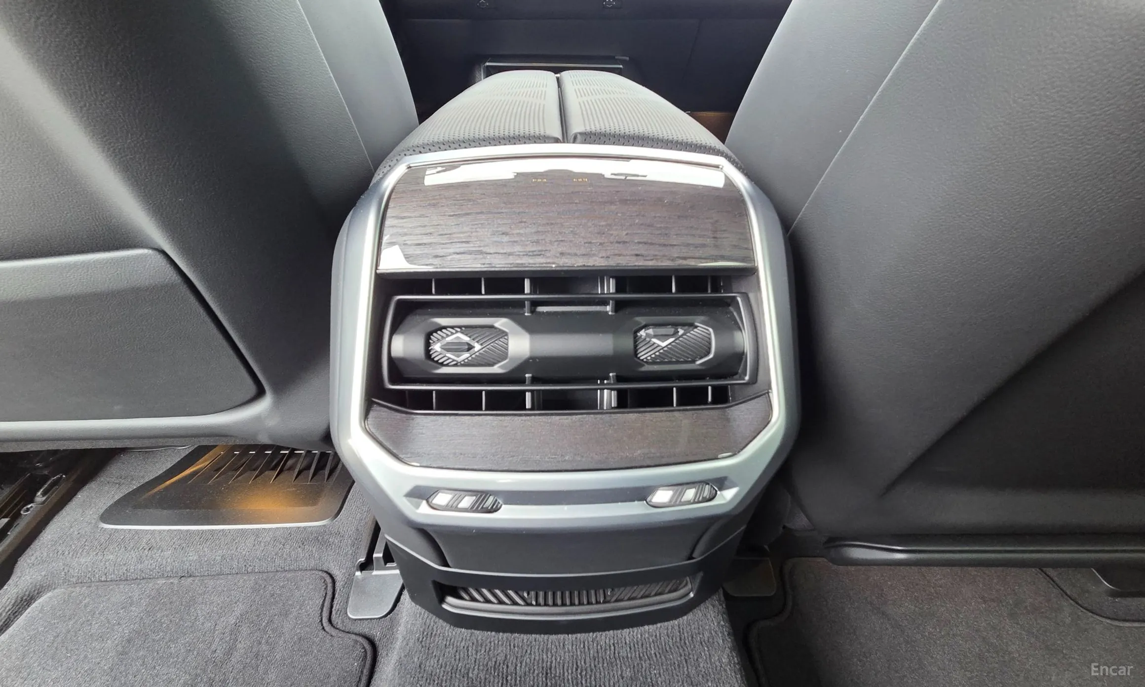 BMW 7 Series (G70) превью 16