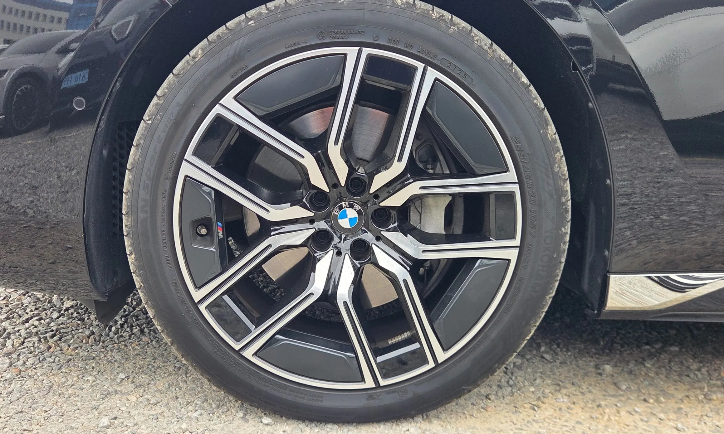 BMW 7 Series (G70) превью 5