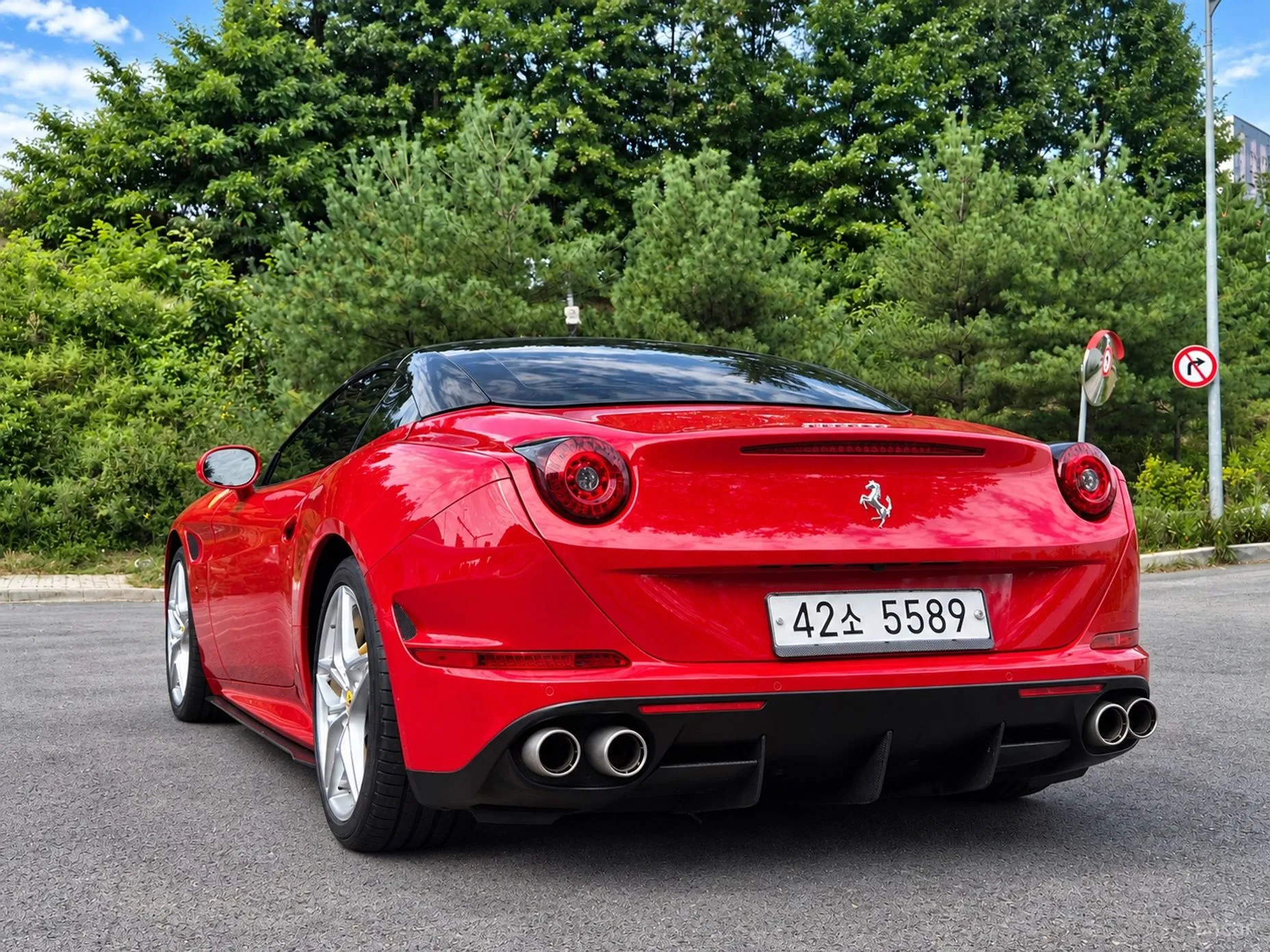 Ferrari California превью 17