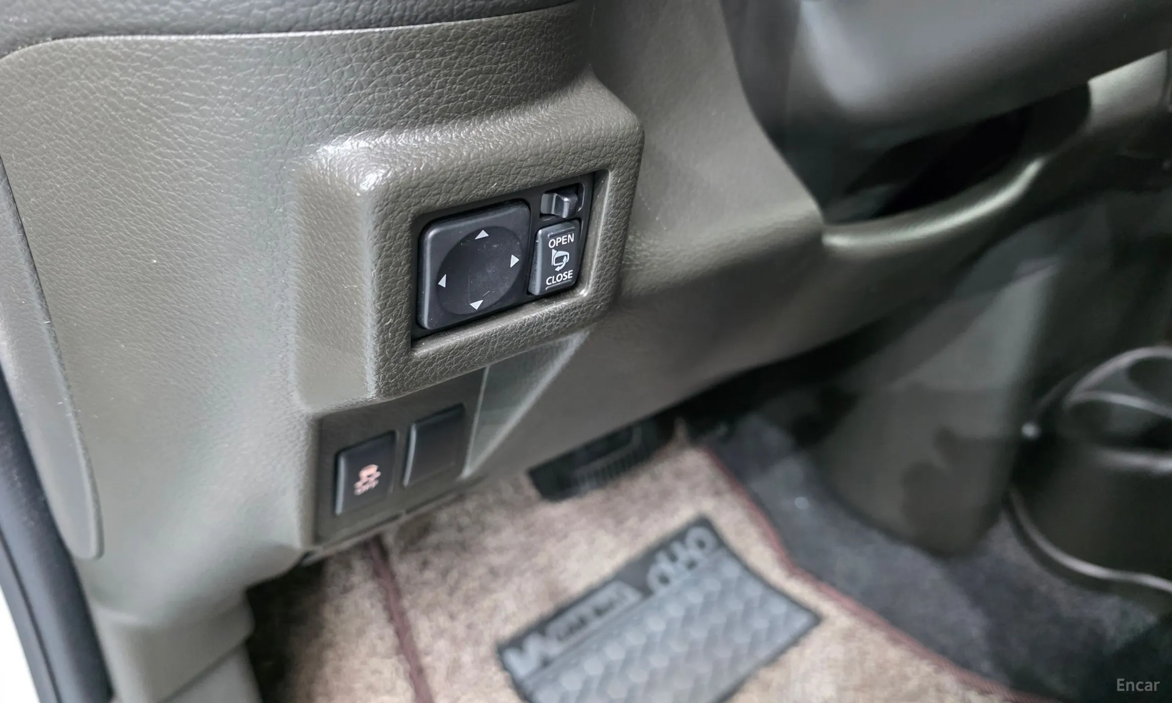 Nissan Cube превью 17