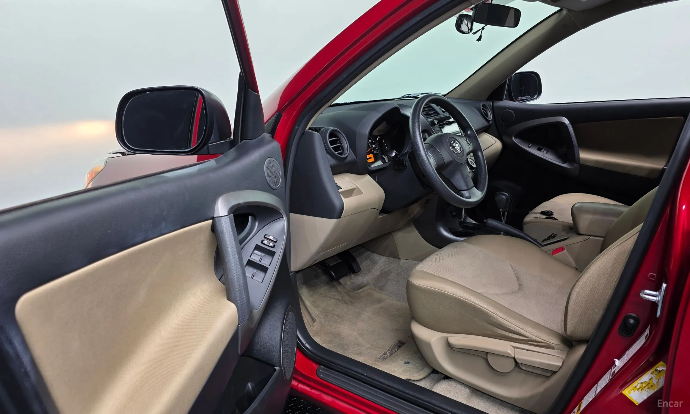 Toyota RAV4 превью 10