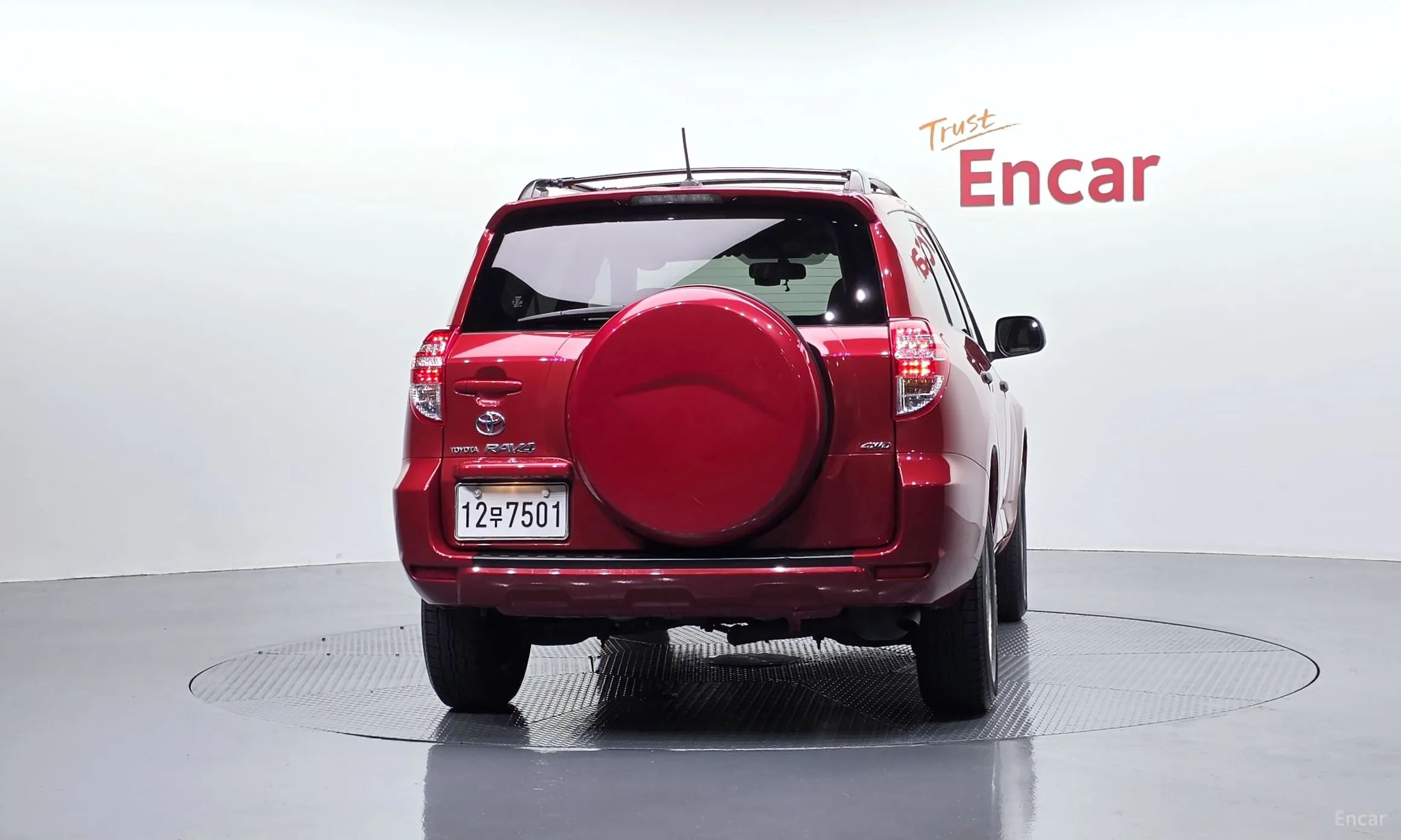 Toyota RAV4 превью 4