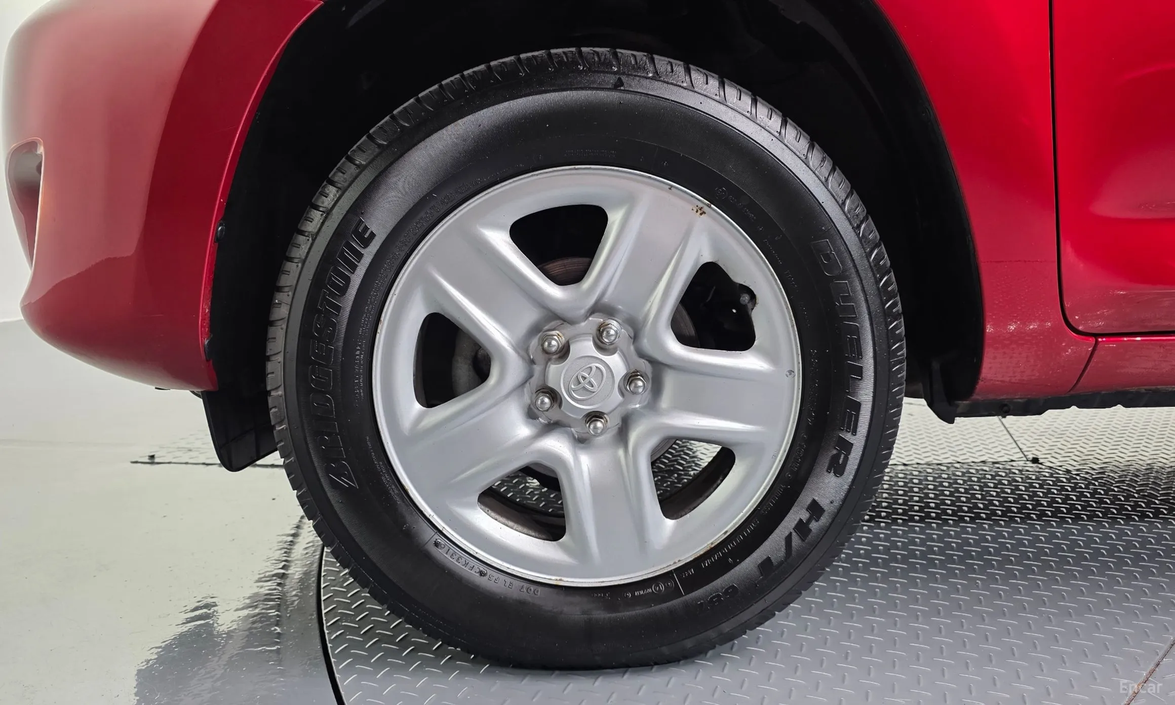 Toyota RAV4 превью 5